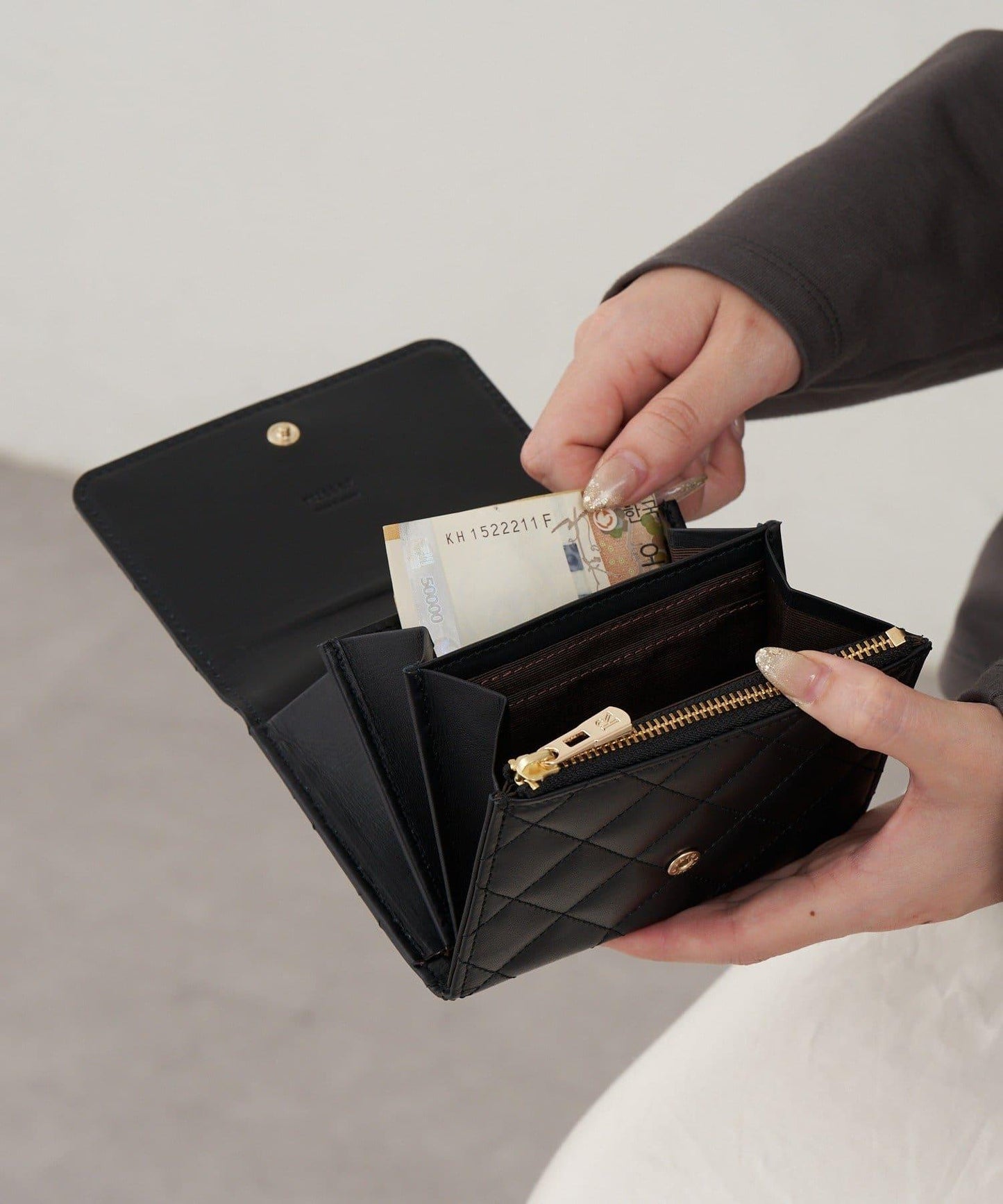 菱格紋皮革雙摺錢包