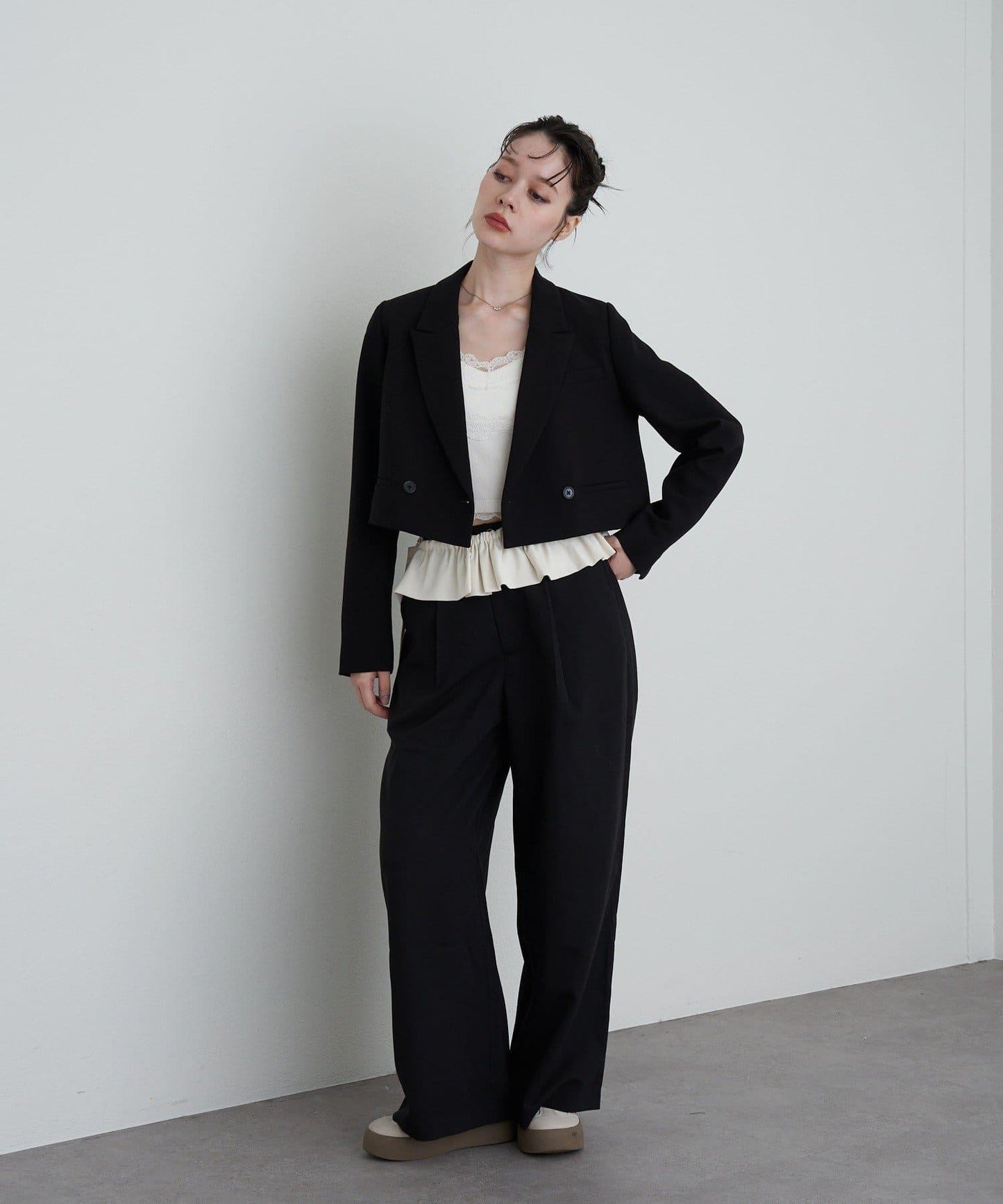 【RAY CASSIN】帶荷葉邊腰帶寬鬆休閒長褲