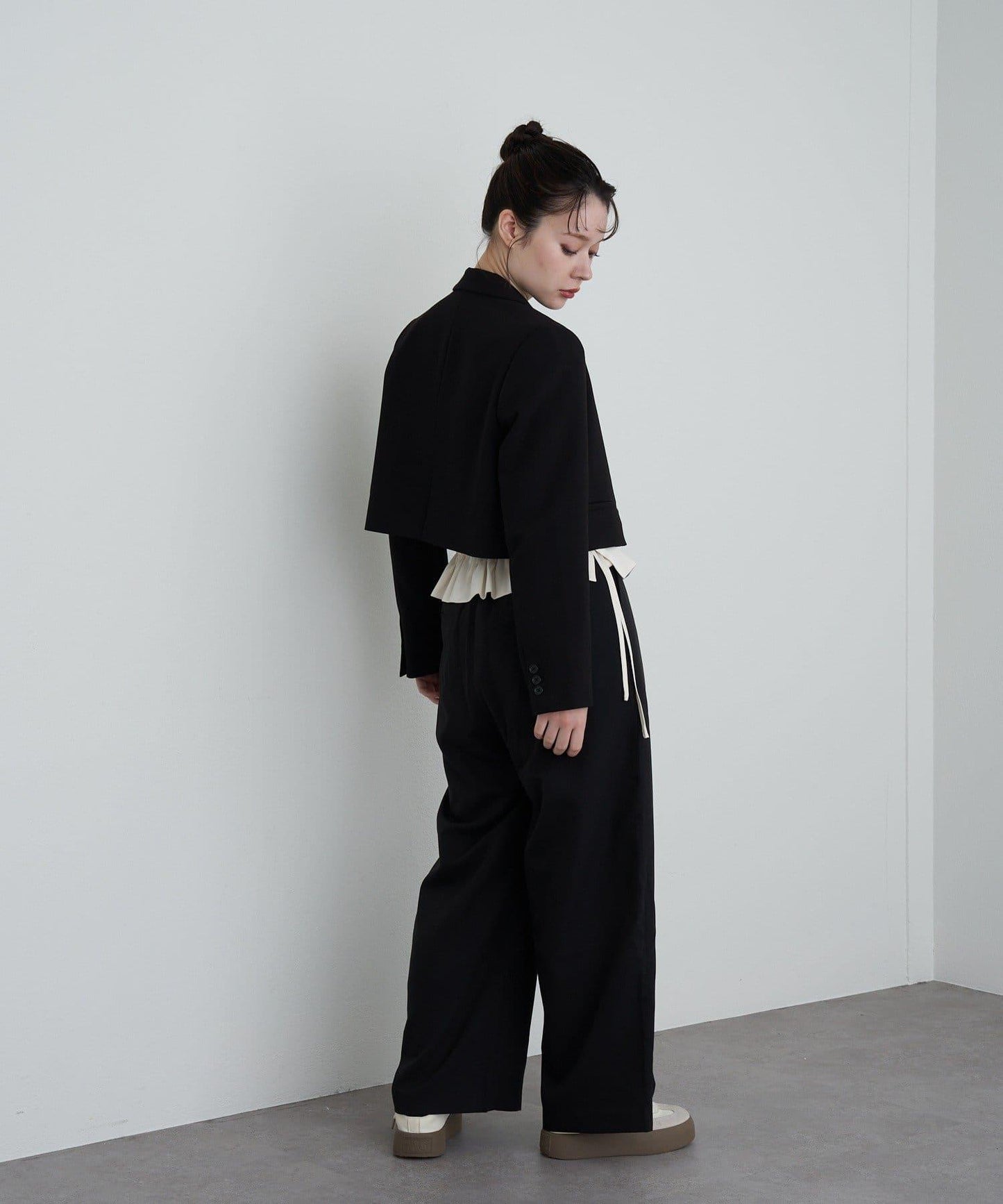 【RAY CASSIN】帶荷葉邊腰帶寬鬆休閒長褲