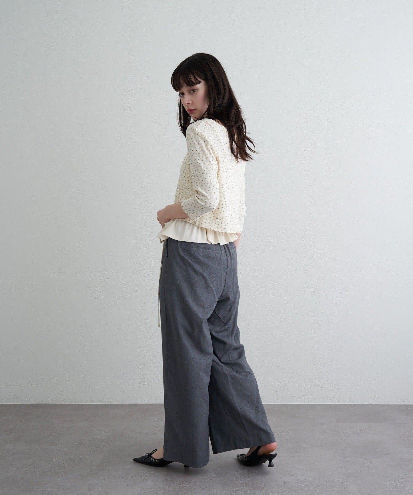 【RAY CASSIN】帶荷葉邊腰帶寬鬆休閒長褲