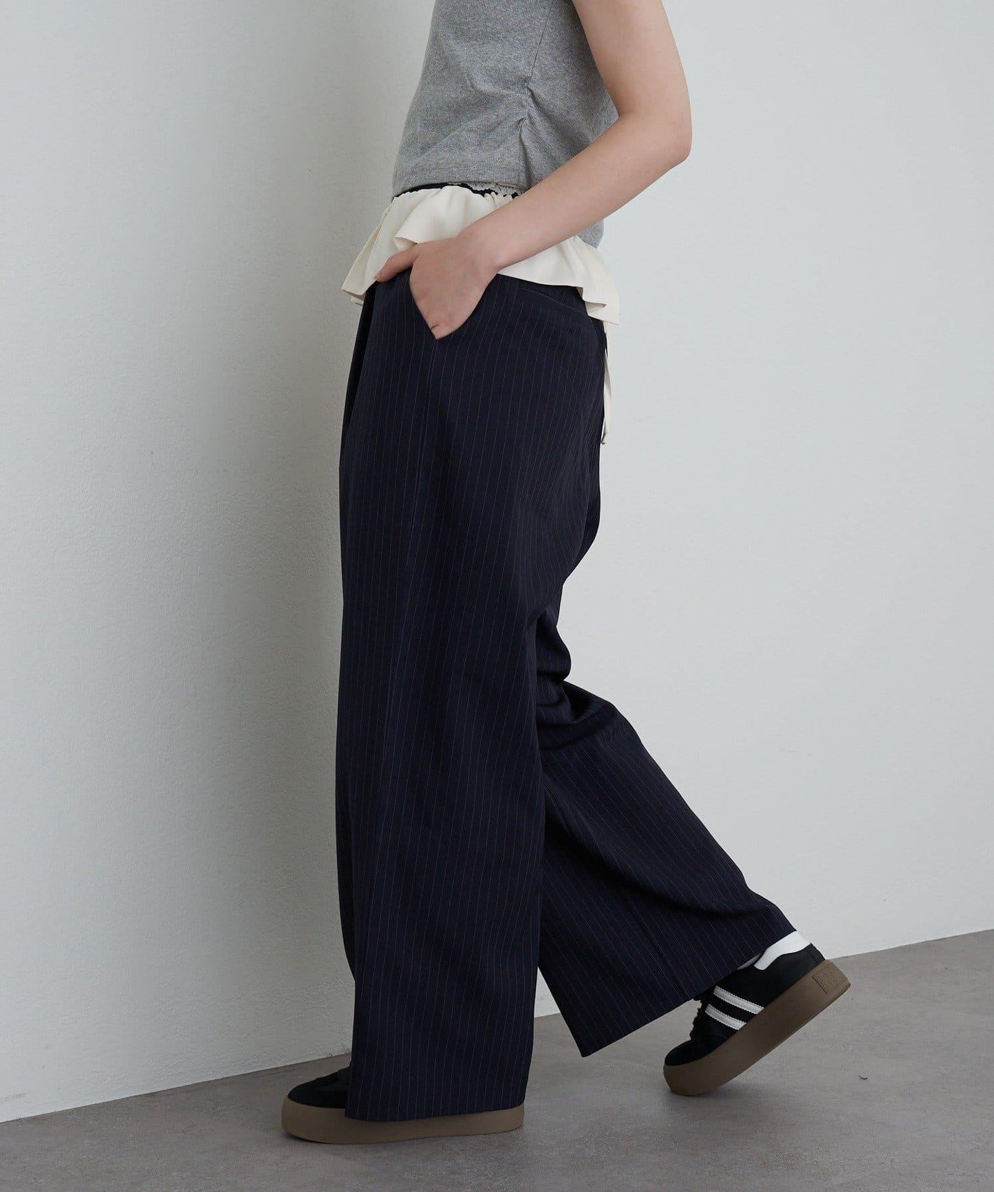 【RAY CASSIN】帶荷葉邊腰帶寬鬆休閒長褲