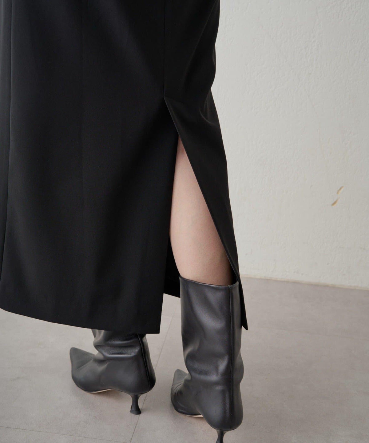 Loungedress Atelier N5 露背長袖連衣裙