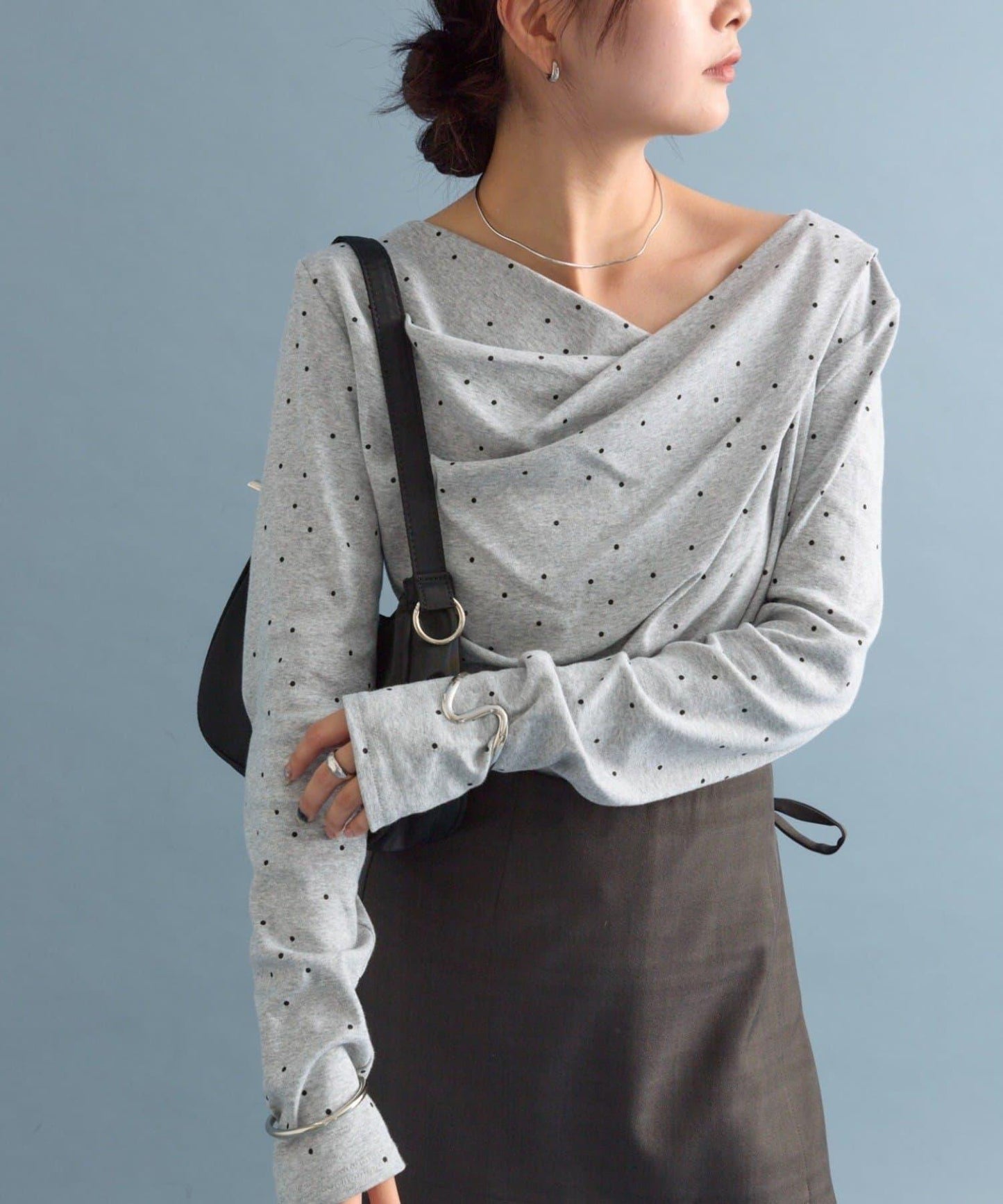 【人氣系列/新色白色・灰色2】一字肩長袖T恤※僅限電商渠道專屬顏色