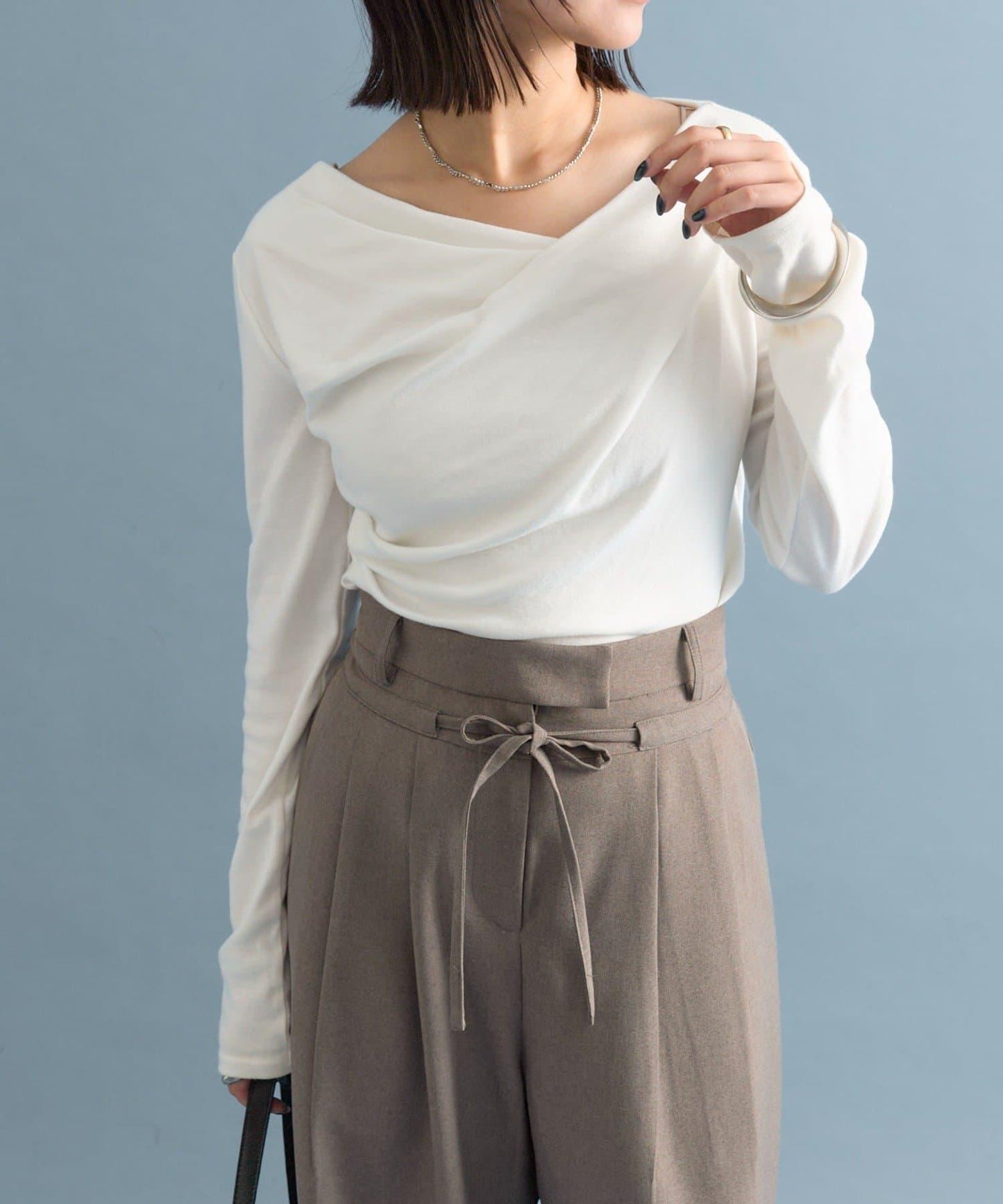 【人氣系列/新色白色・灰色2】一字肩長袖T恤※僅限電商渠道專屬顏色