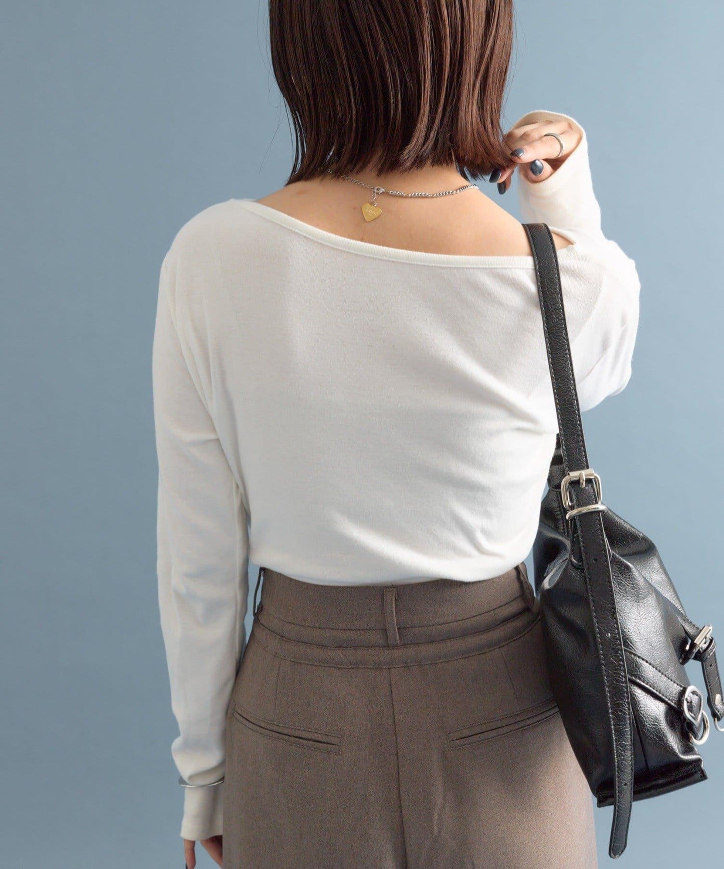 【人氣系列/新色白色・灰色2】一字肩長袖T恤※僅限電商渠道專屬顏色