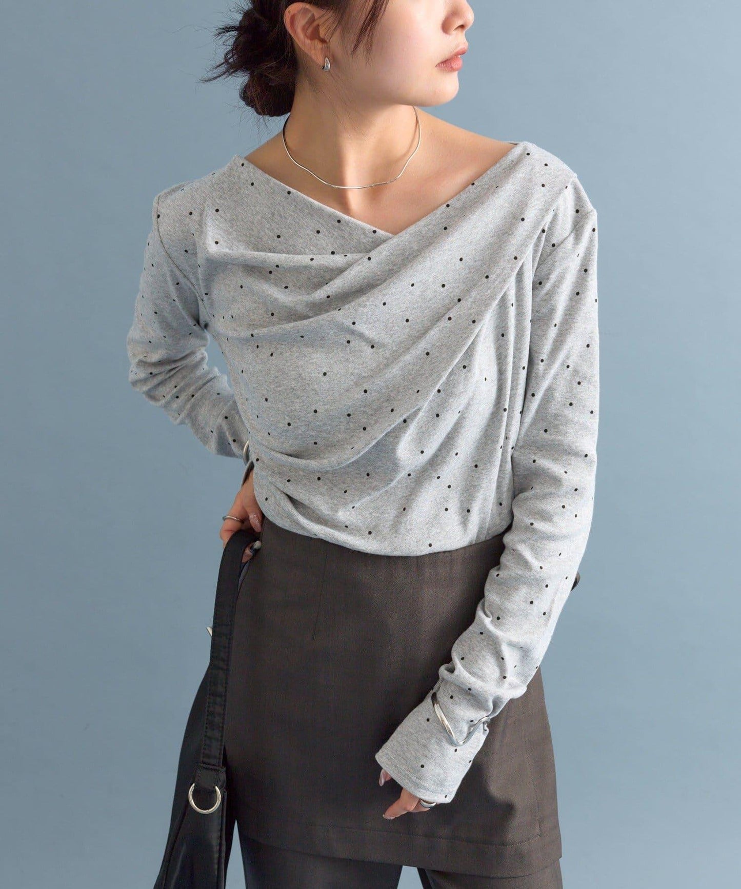 【人氣系列/新色白色・灰色2】一字肩長袖T恤※僅限電商渠道專屬顏色