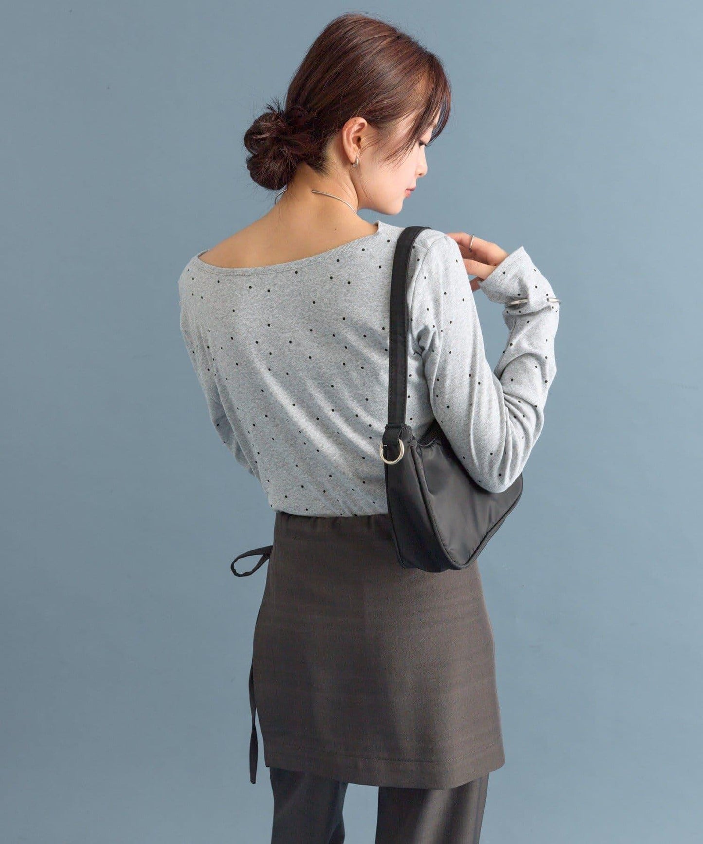 【人氣系列/新色白色・灰色2】一字肩長袖T恤※僅限電商渠道專屬顏色