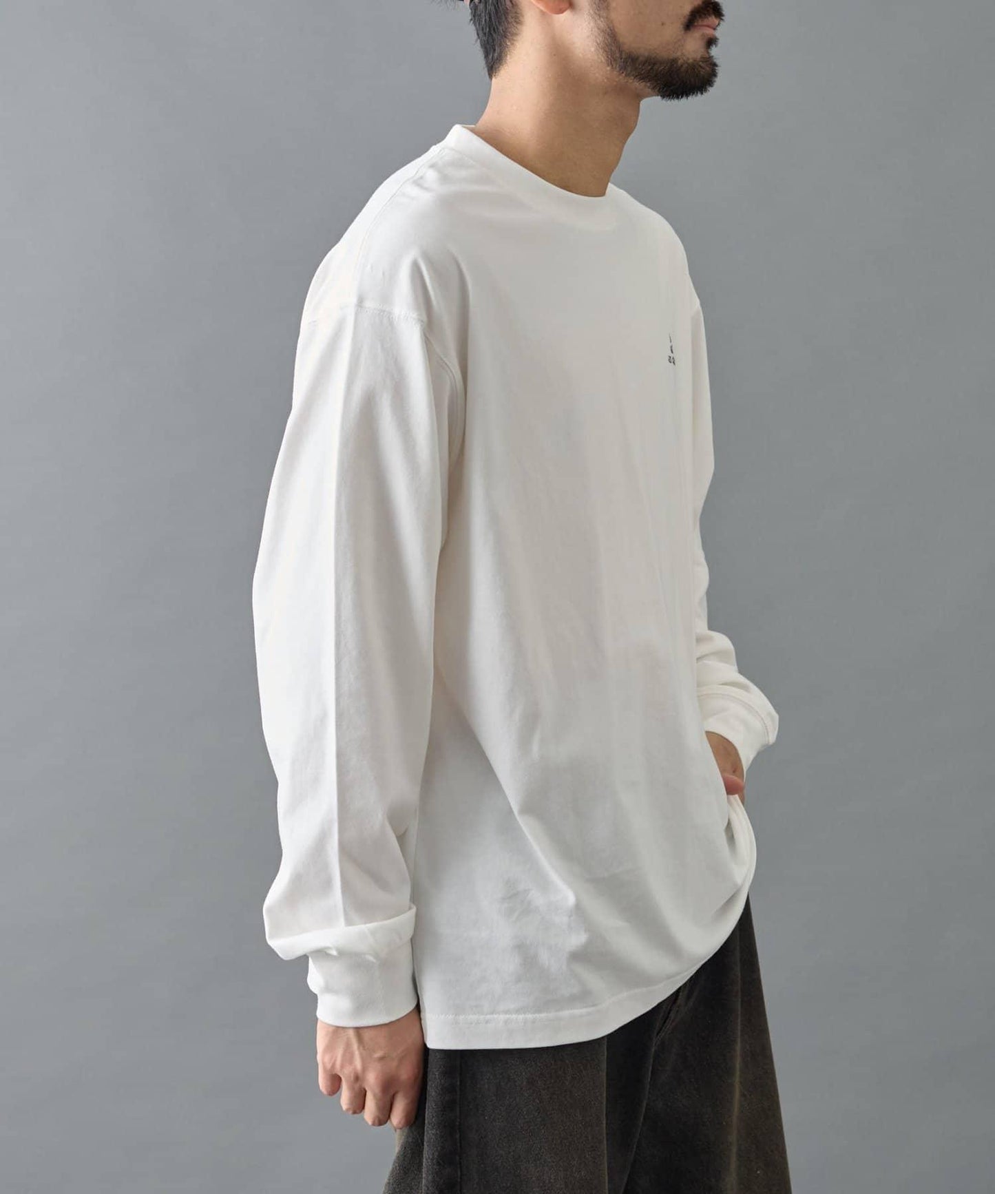 【AW】桃皮絨刺繡長袖T恤