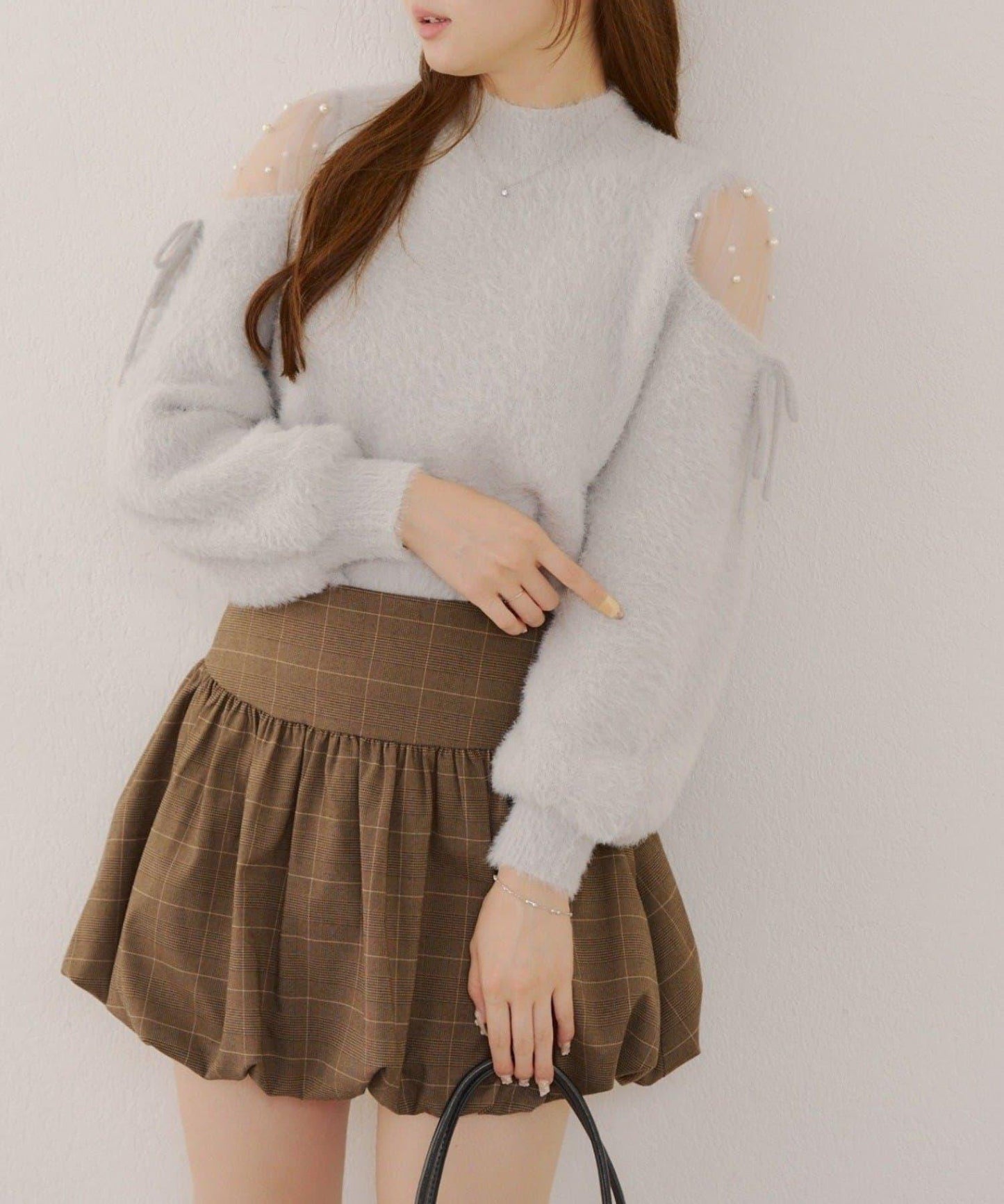 約會或應援活動首選【RMAF】顯身材露膚珍珠針織衫