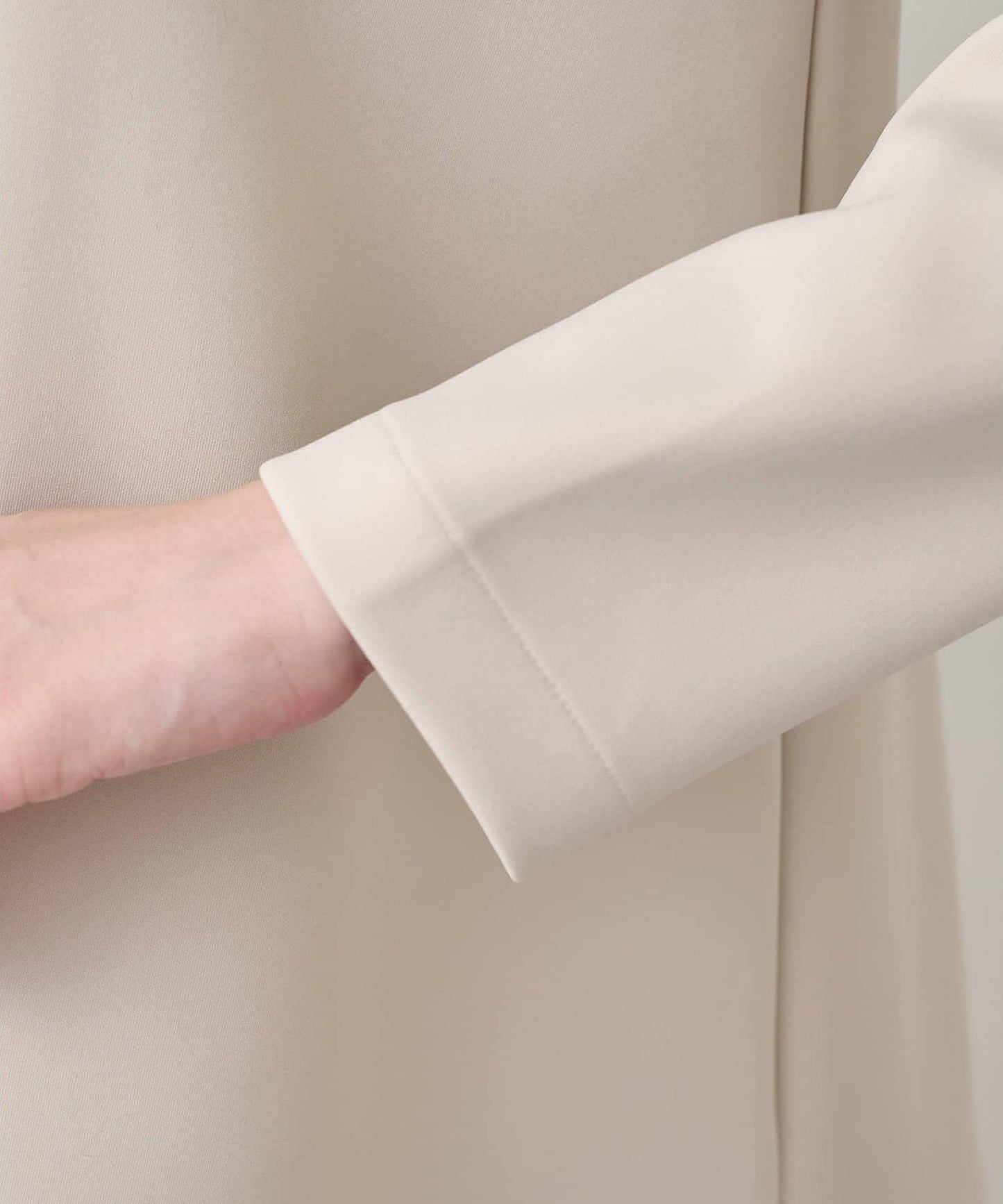 箱型喇叭袖套頭衫