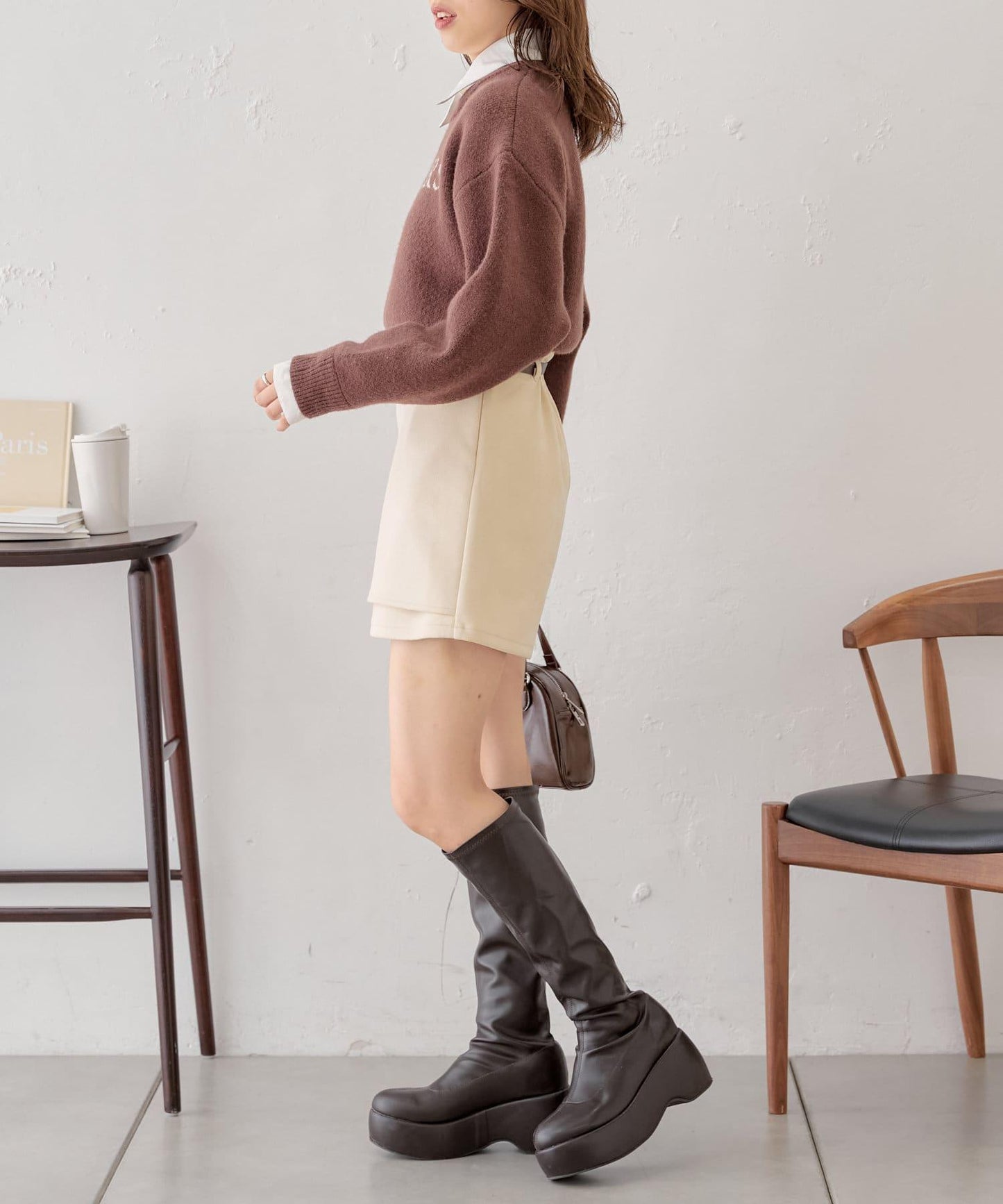 【Chico】附腰帶麂皮褶皺短褲