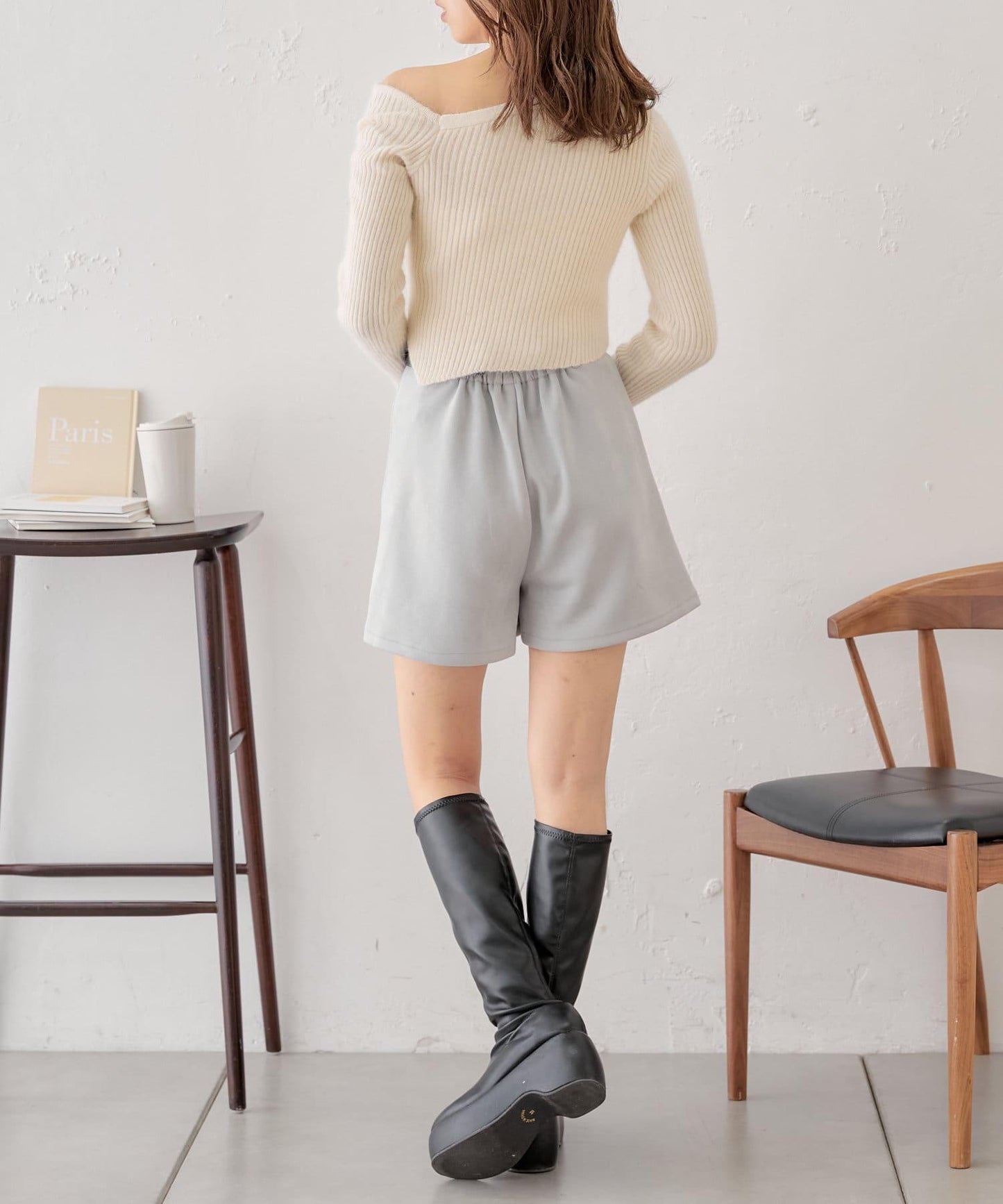 【Chico】附腰帶麂皮褶皺短褲