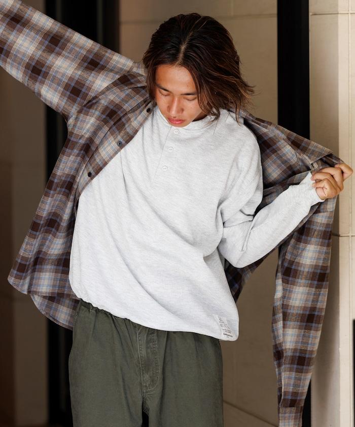 Drymix(R) / 乾爽混紡寬鬆版型華夫格亨利領T恤