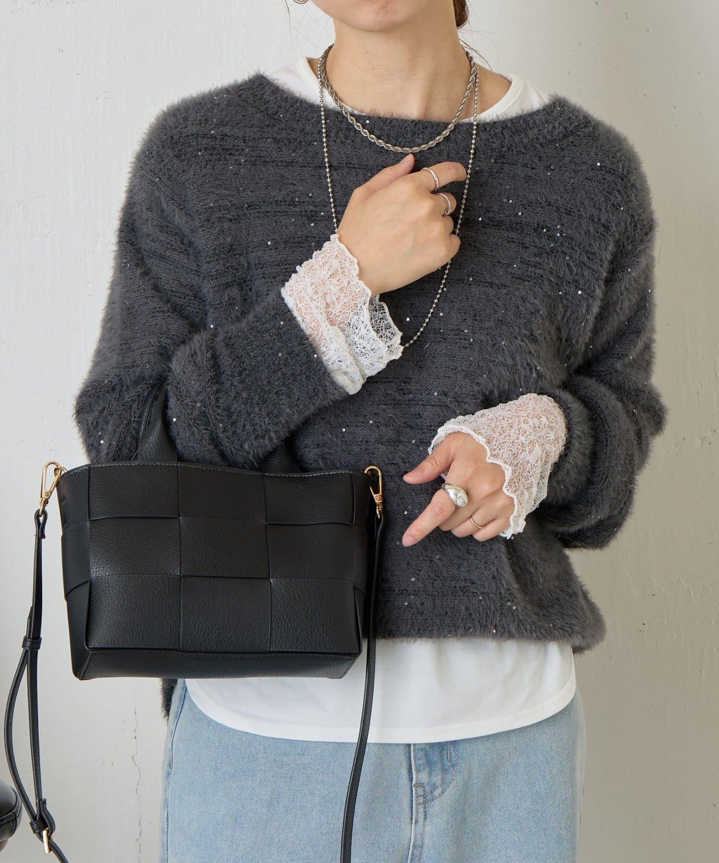 袖口蕾絲針織衫