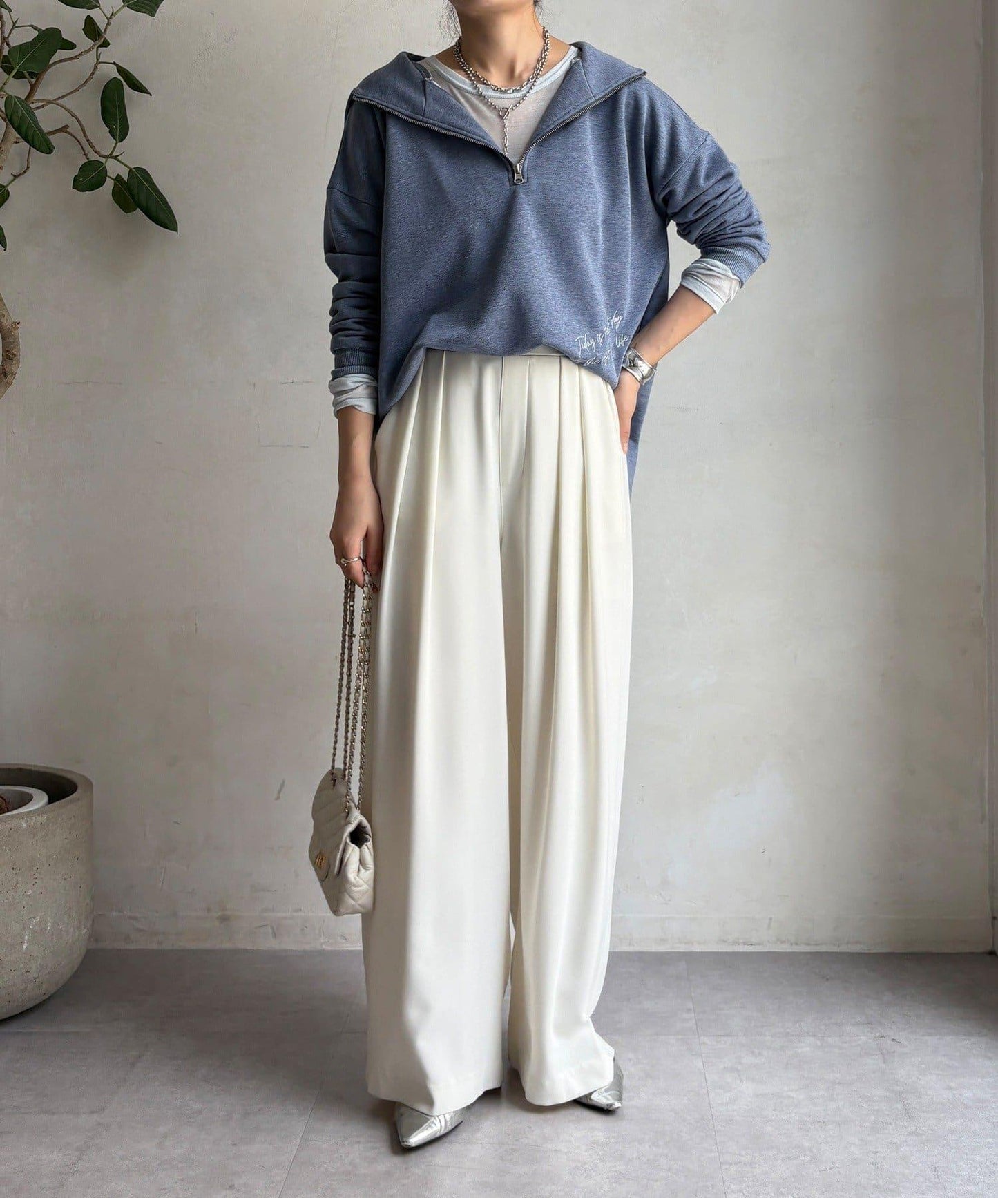 亮片字母連帽衛衣