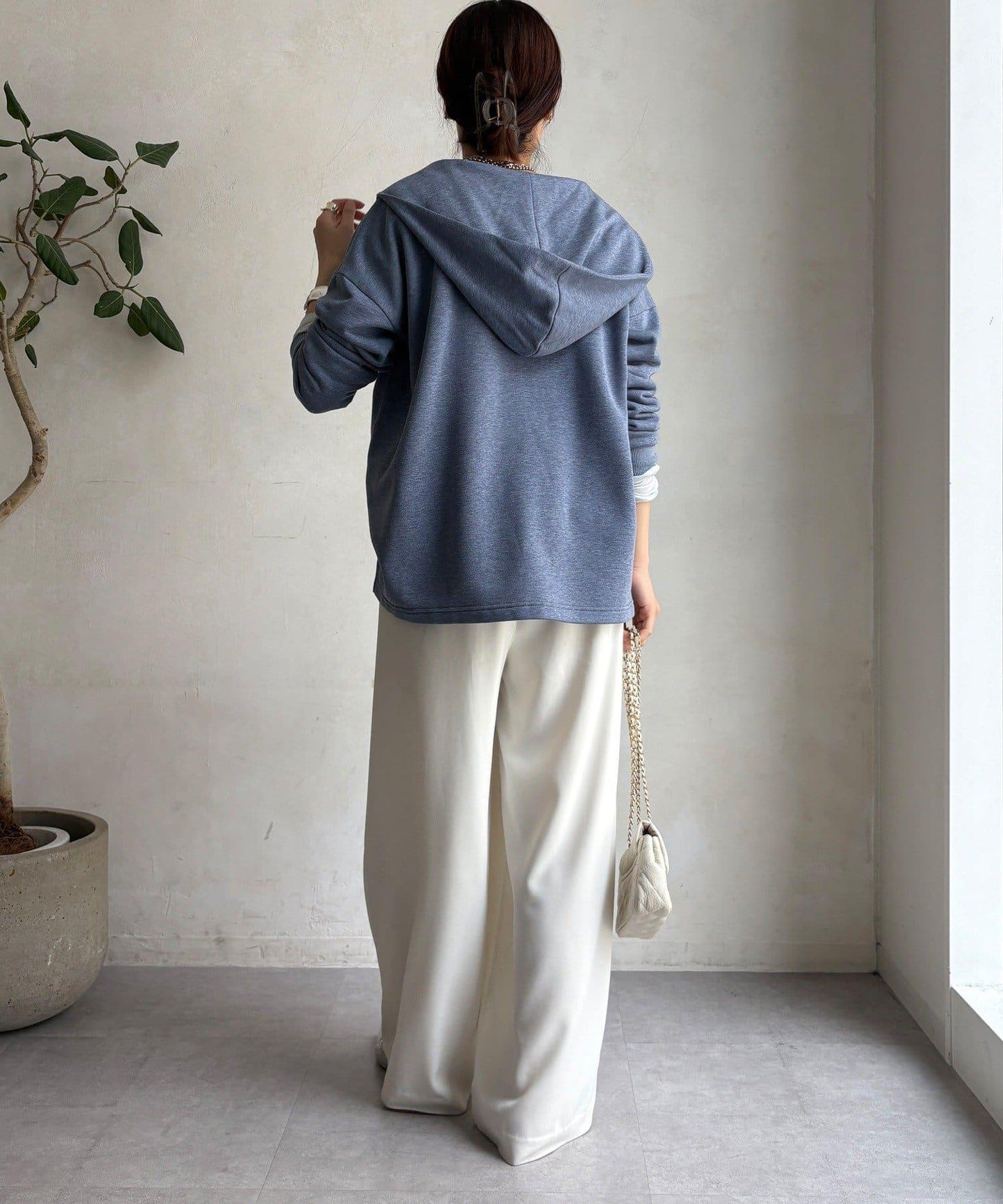 亮片字母連帽衛衣