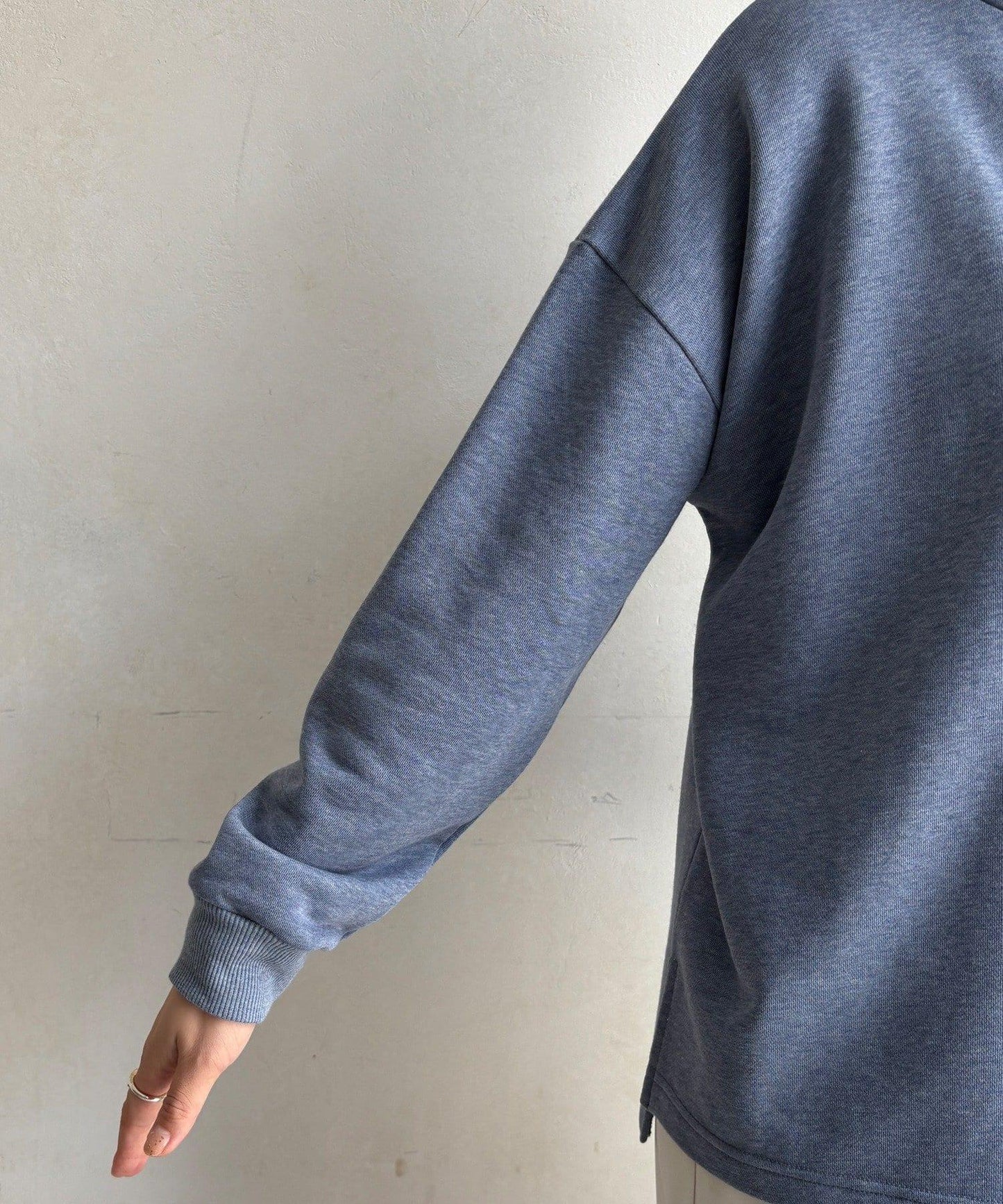 亮片字母連帽衛衣