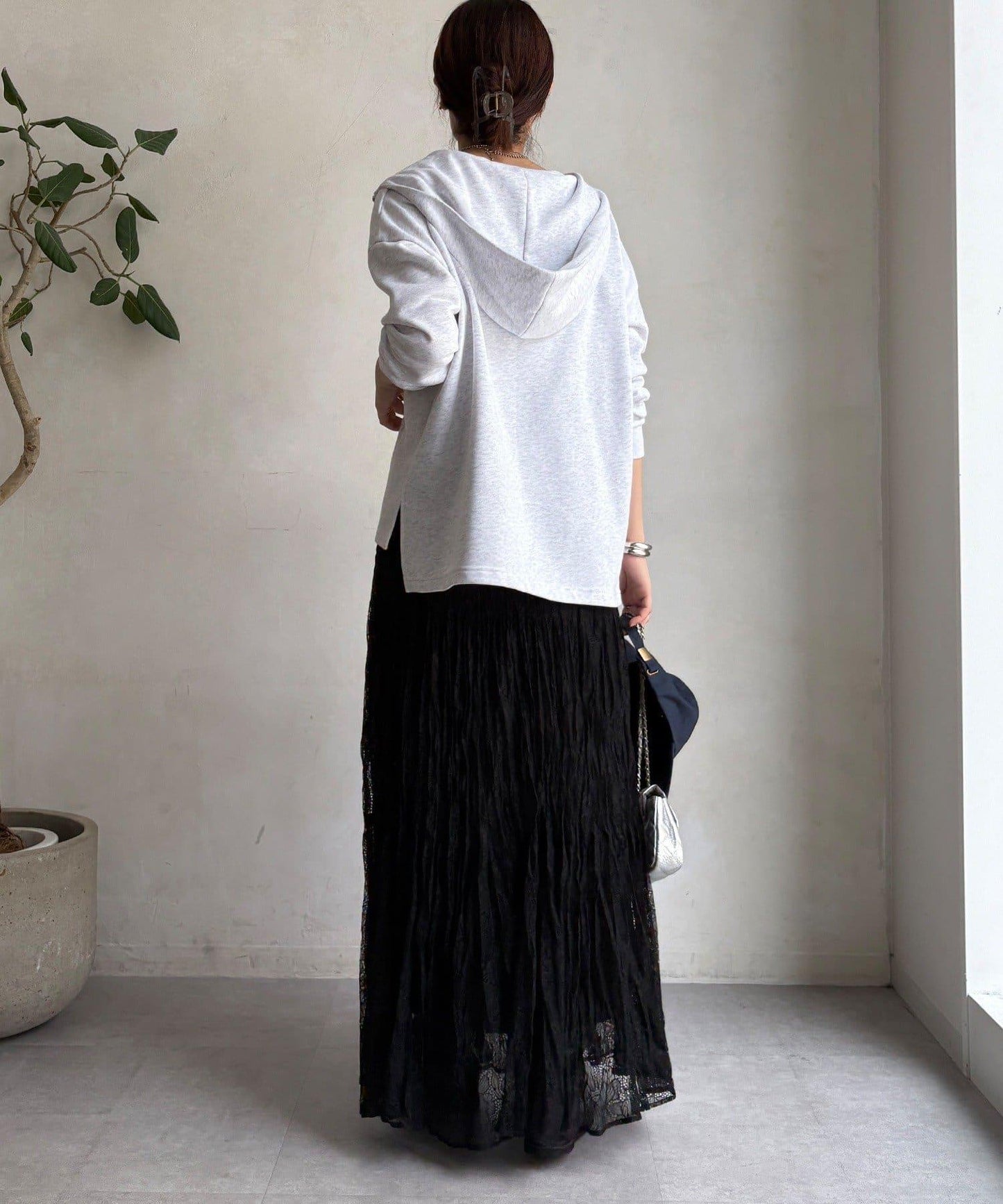 亮片字母連帽衛衣