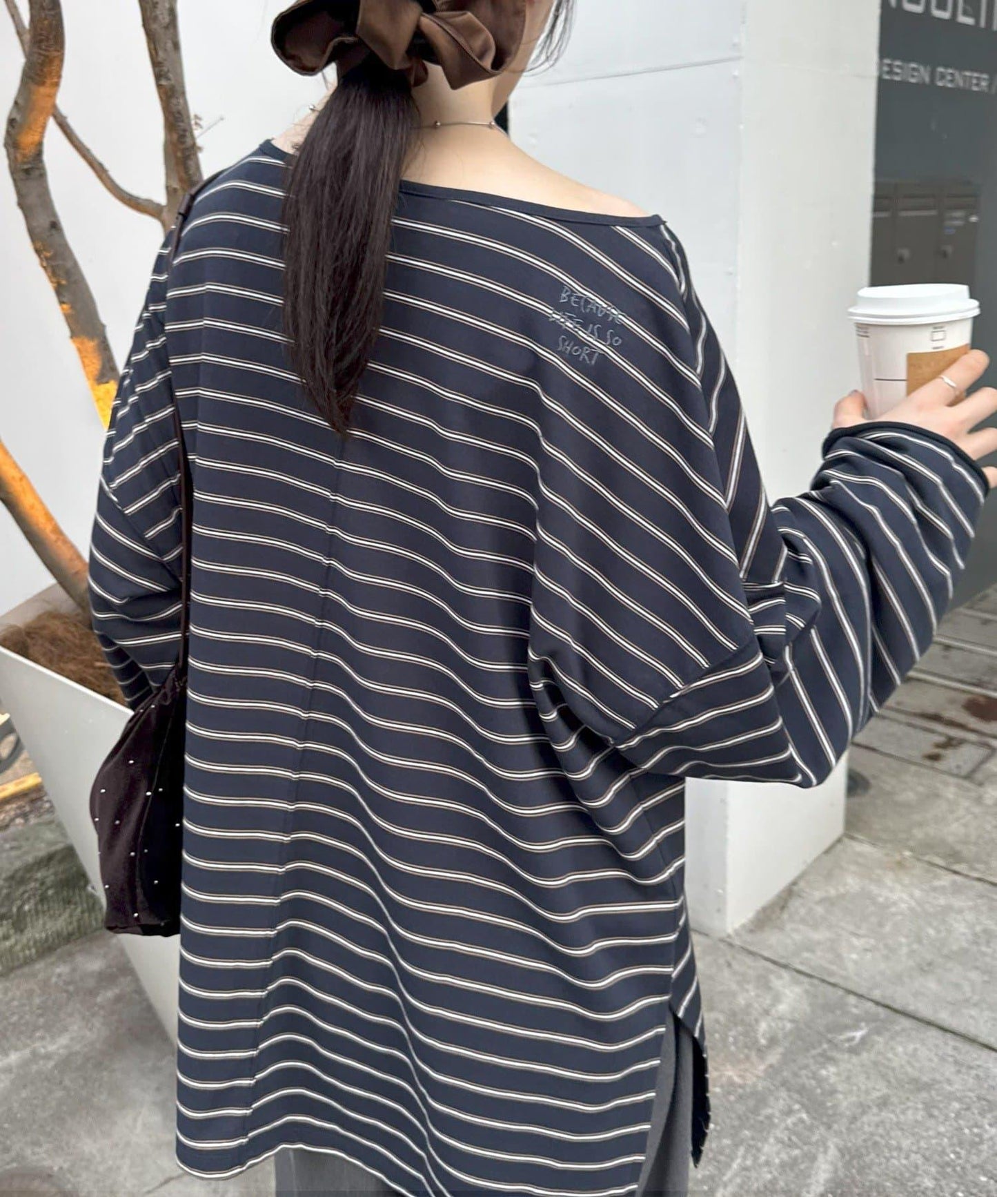 透視斜紋條紋單點刺繡寬鬆T恤