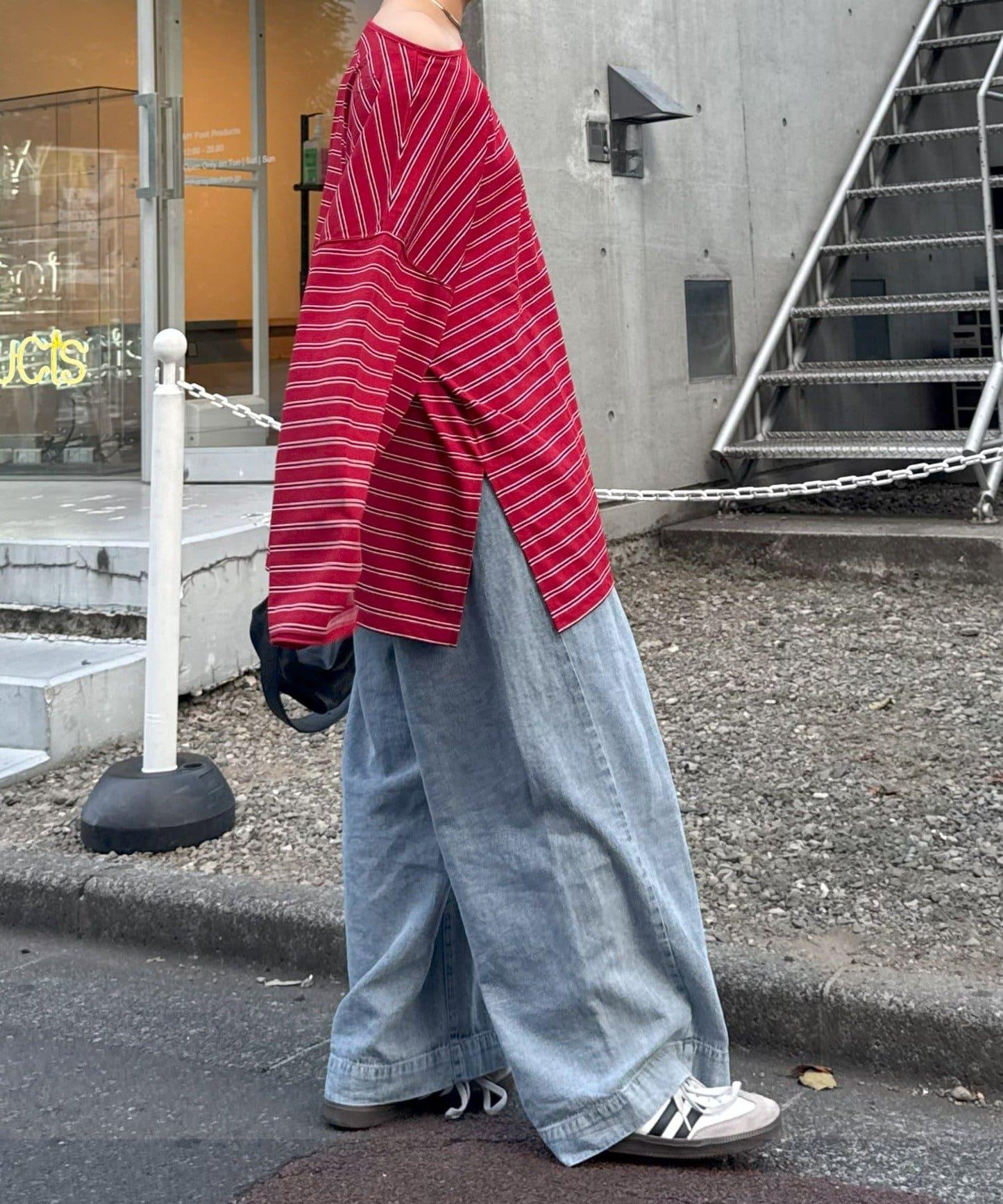 透視斜紋條紋單點刺繡寬鬆T恤