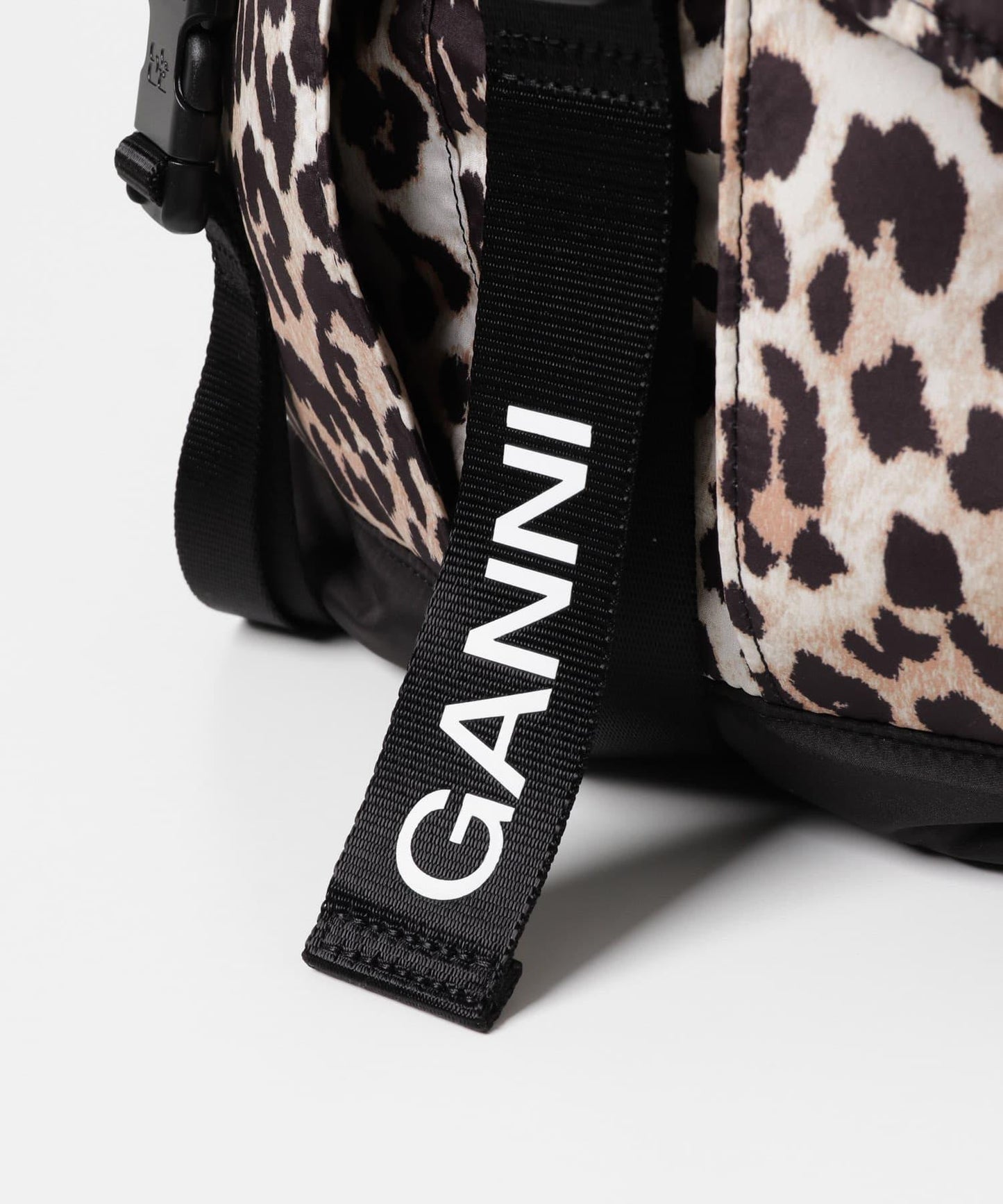 GANNI 再生科技材質雙肩揹包 P