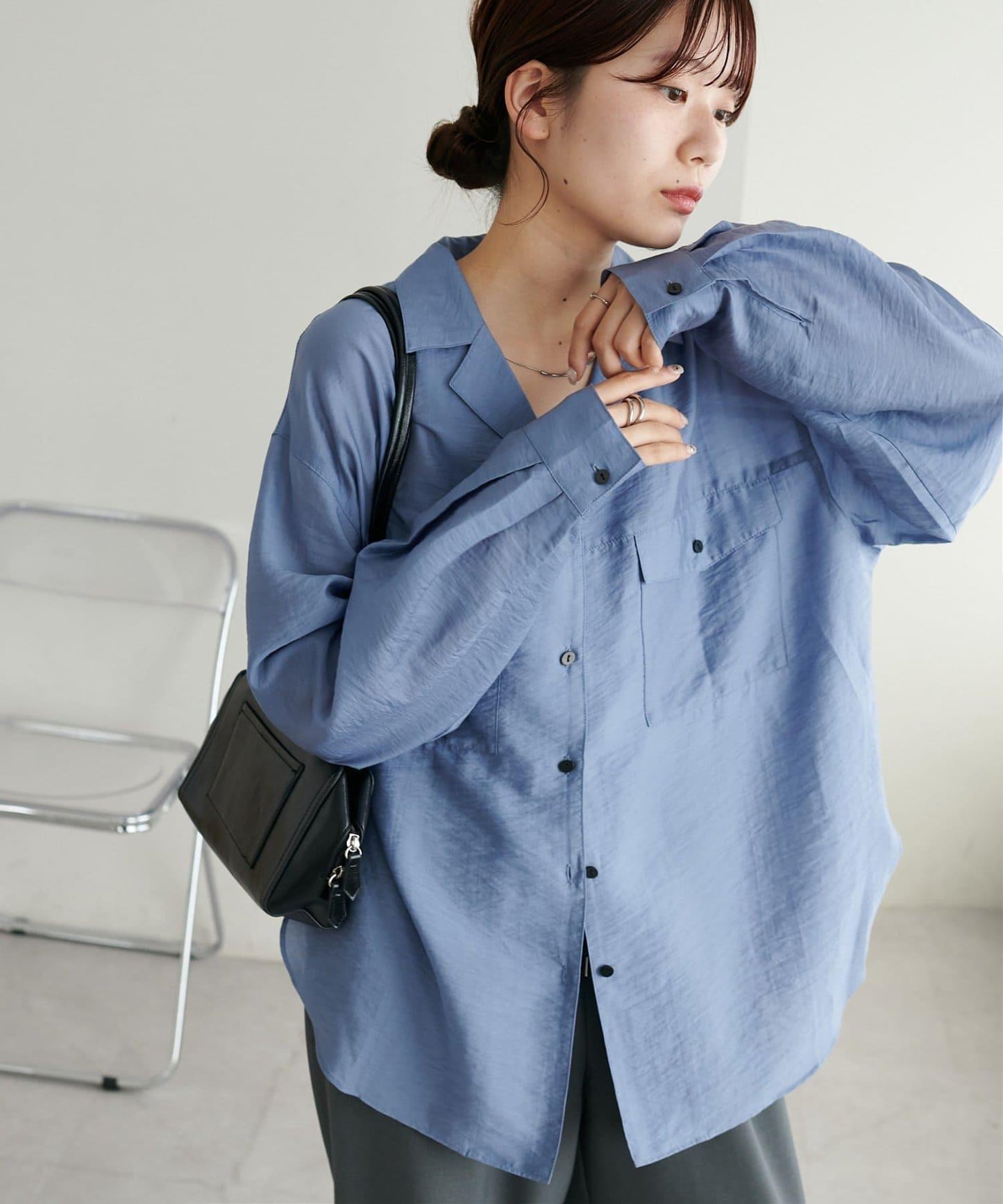 【Discoat】透視黑色紐扣開領襯衫