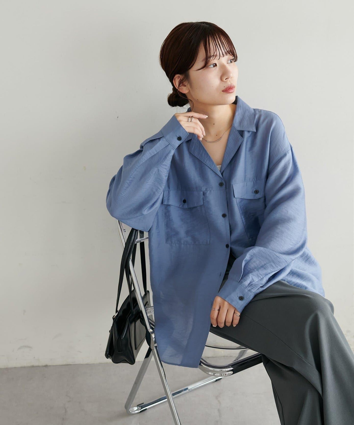 【Discoat】透視黑色紐扣開領襯衫