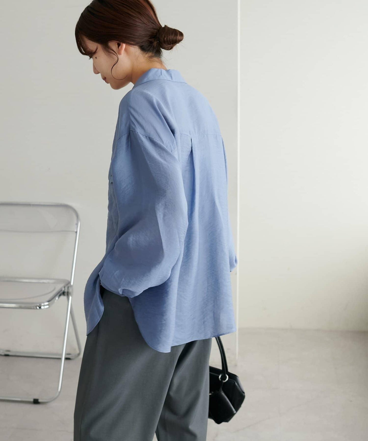 【Discoat】透視黑色紐扣開領襯衫