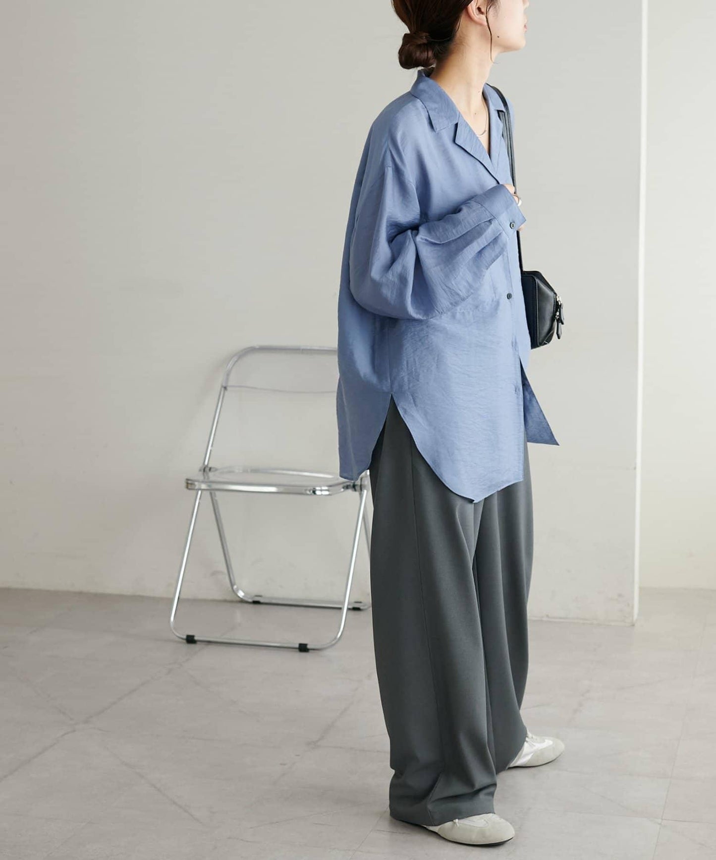 【Discoat】透視黑色紐扣開領襯衫