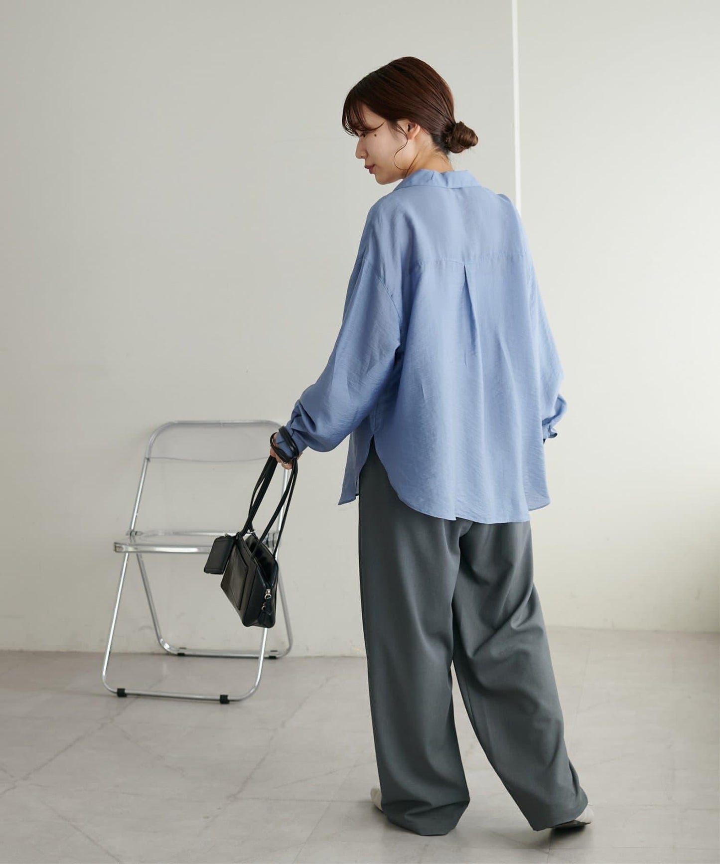 【Discoat】透視黑色紐扣開領襯衫