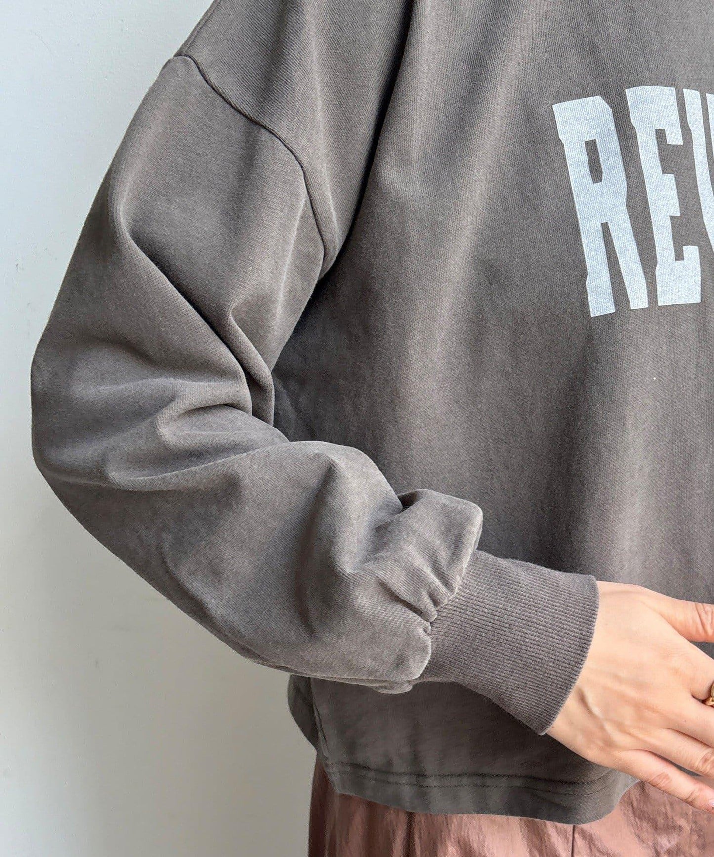 標誌短款套頭衫