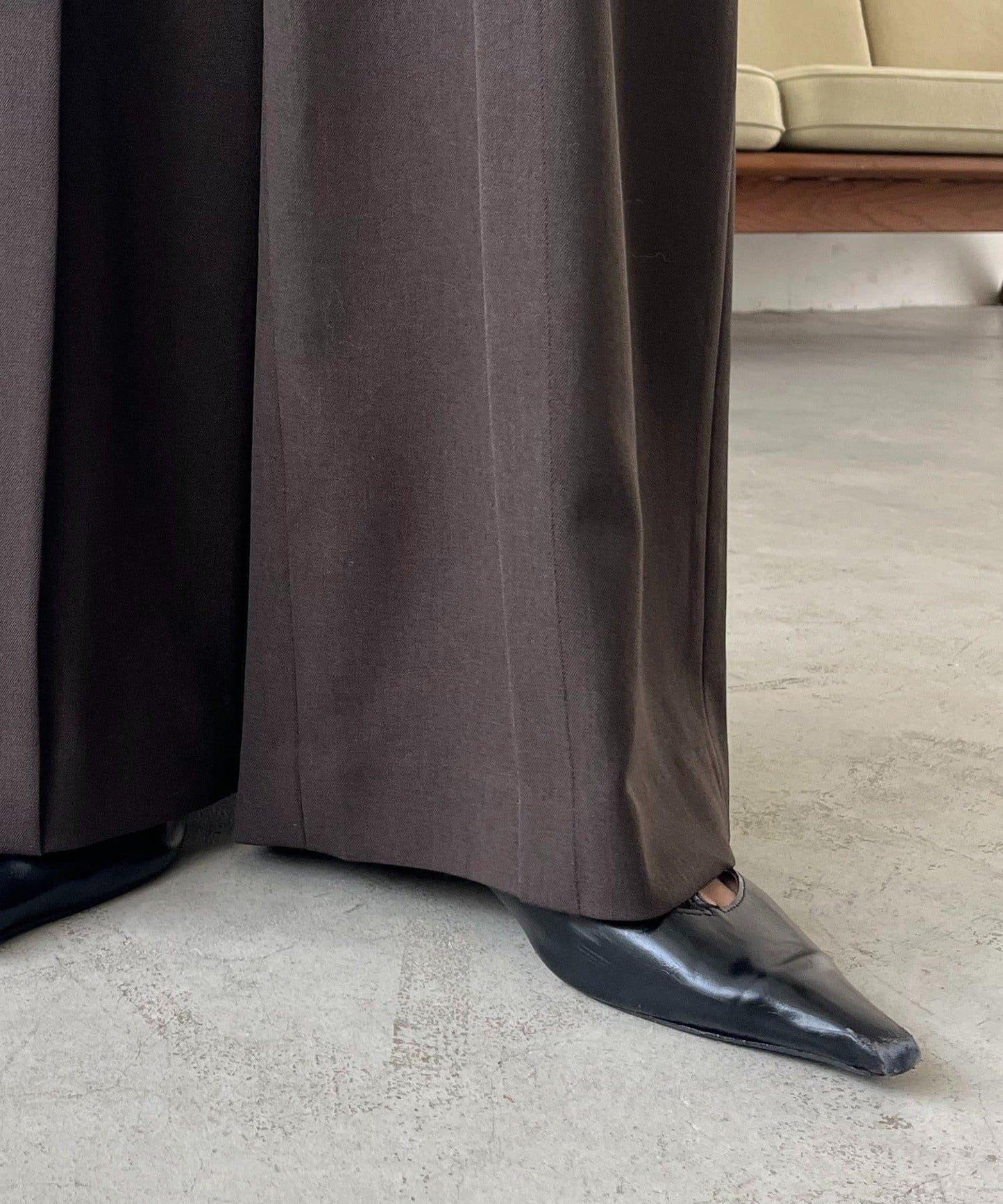 〈C.L〉剪裁高腰長褲