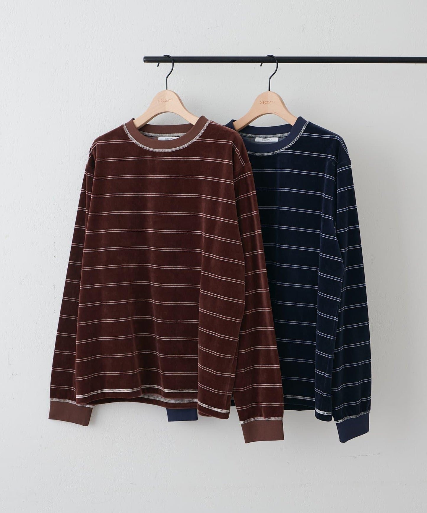 【Discoat】【男女同款】天鵝絨條紋圓領衫