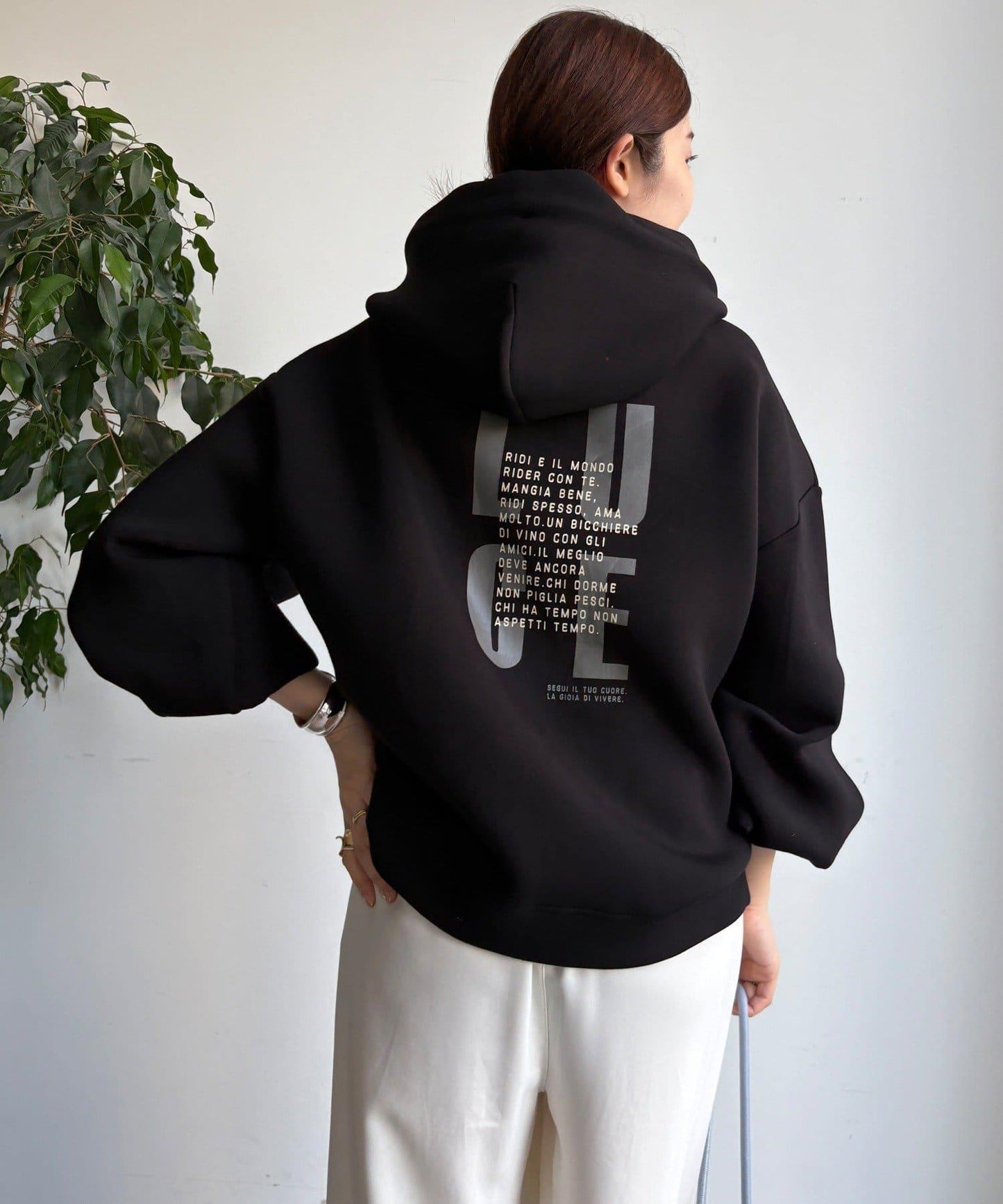 背面標誌連帽衛衣