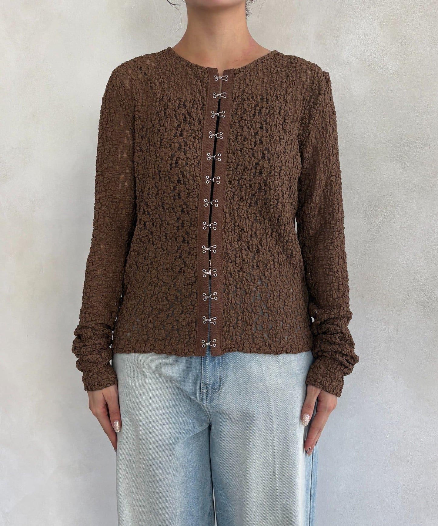 前扣蕾絲套頭衫