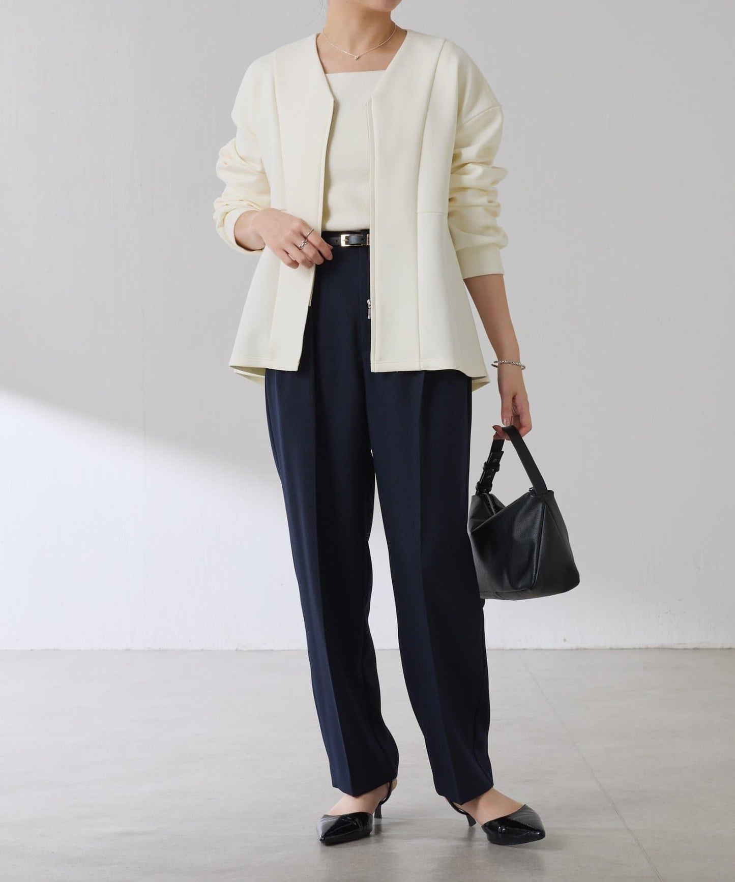 紙板荷葉邊開衫/套裝服