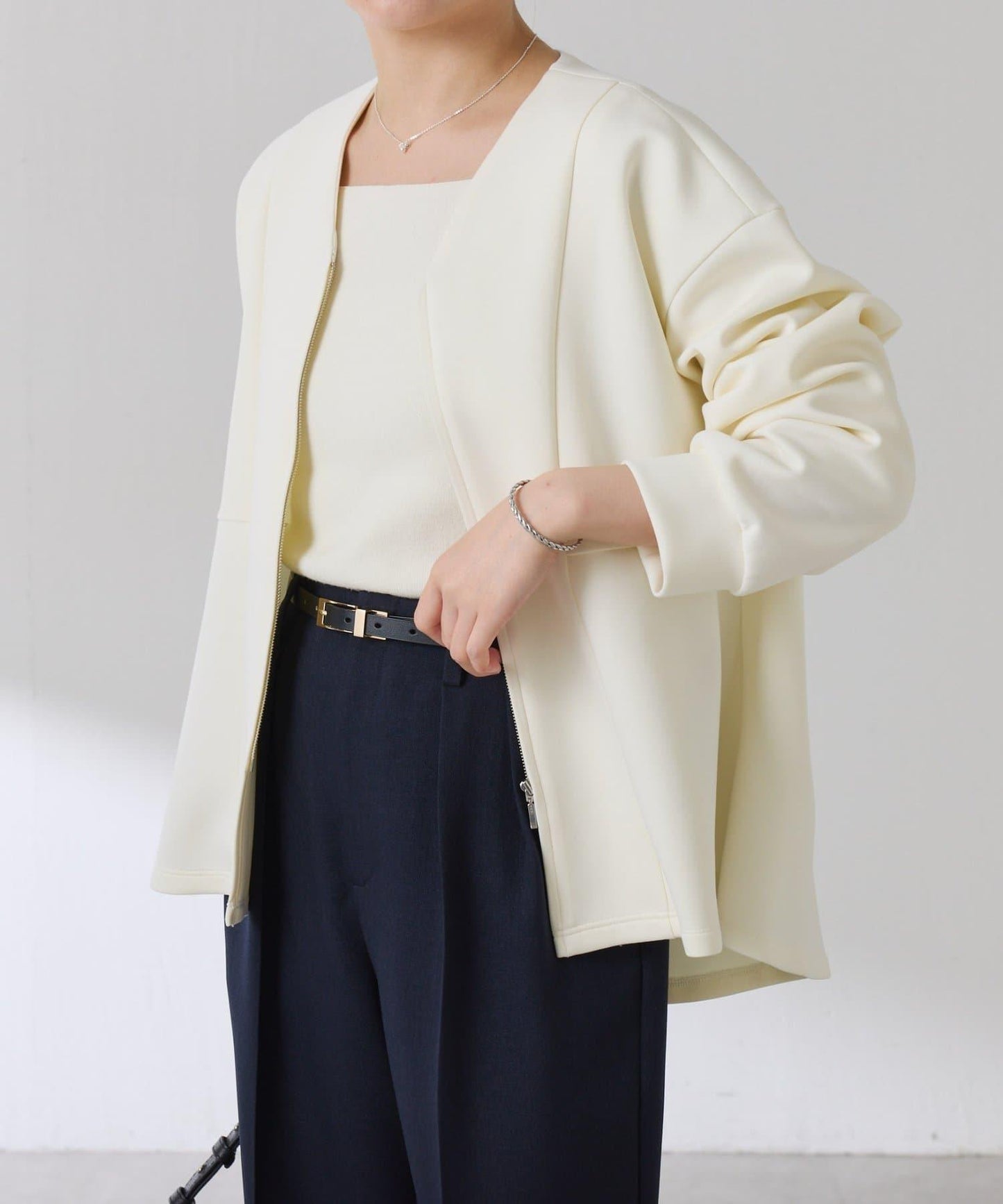 紙板荷葉邊開衫/套裝服