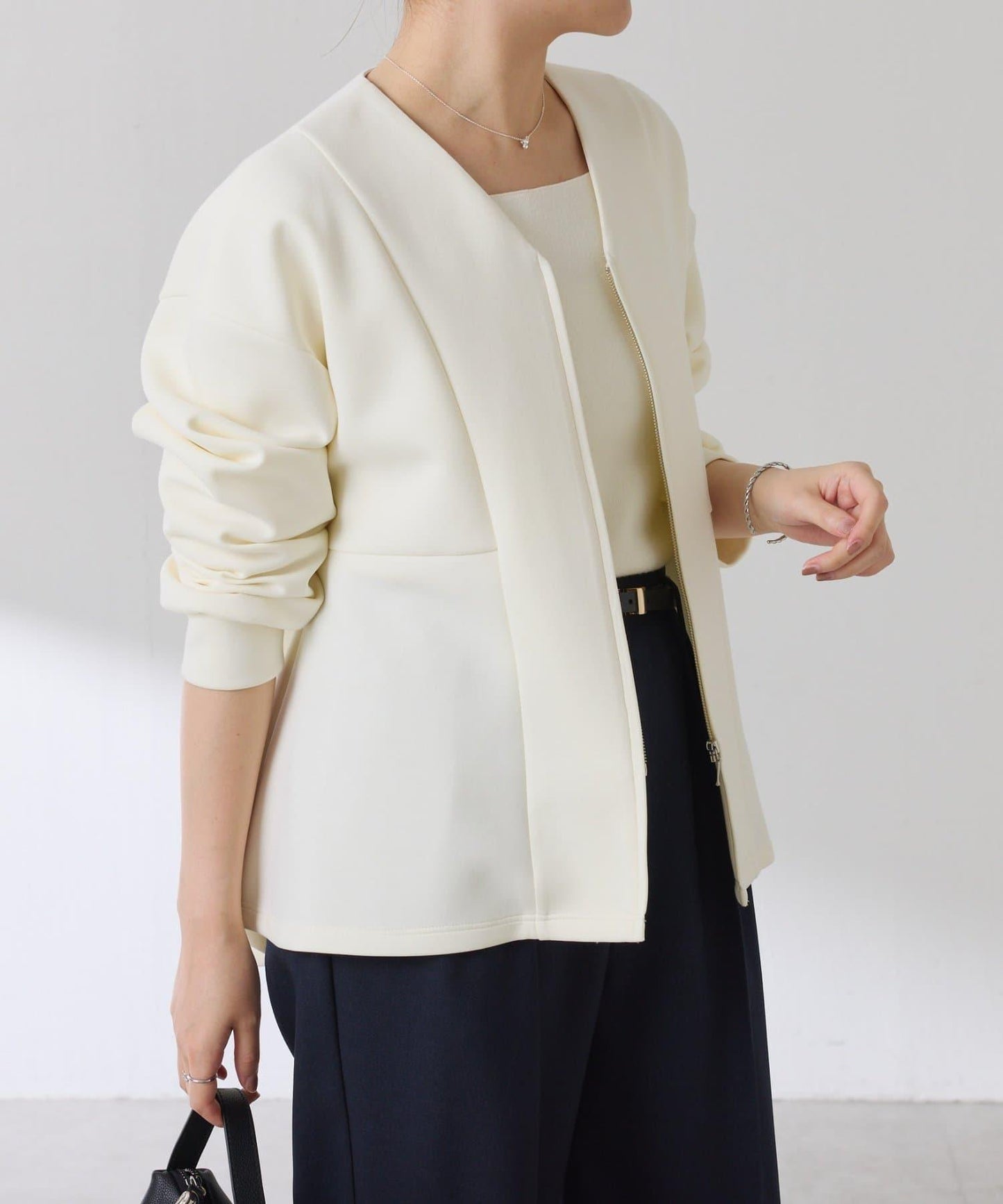 紙板荷葉邊開衫/套裝服