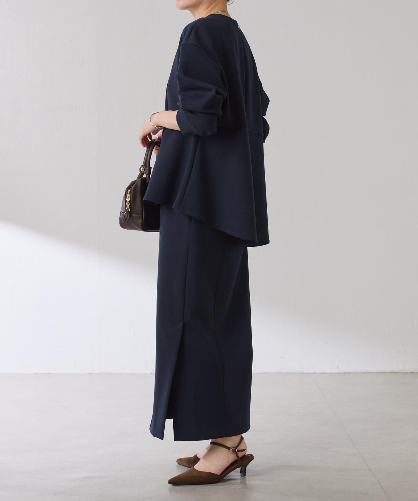 紙板荷葉邊開衫/套裝服