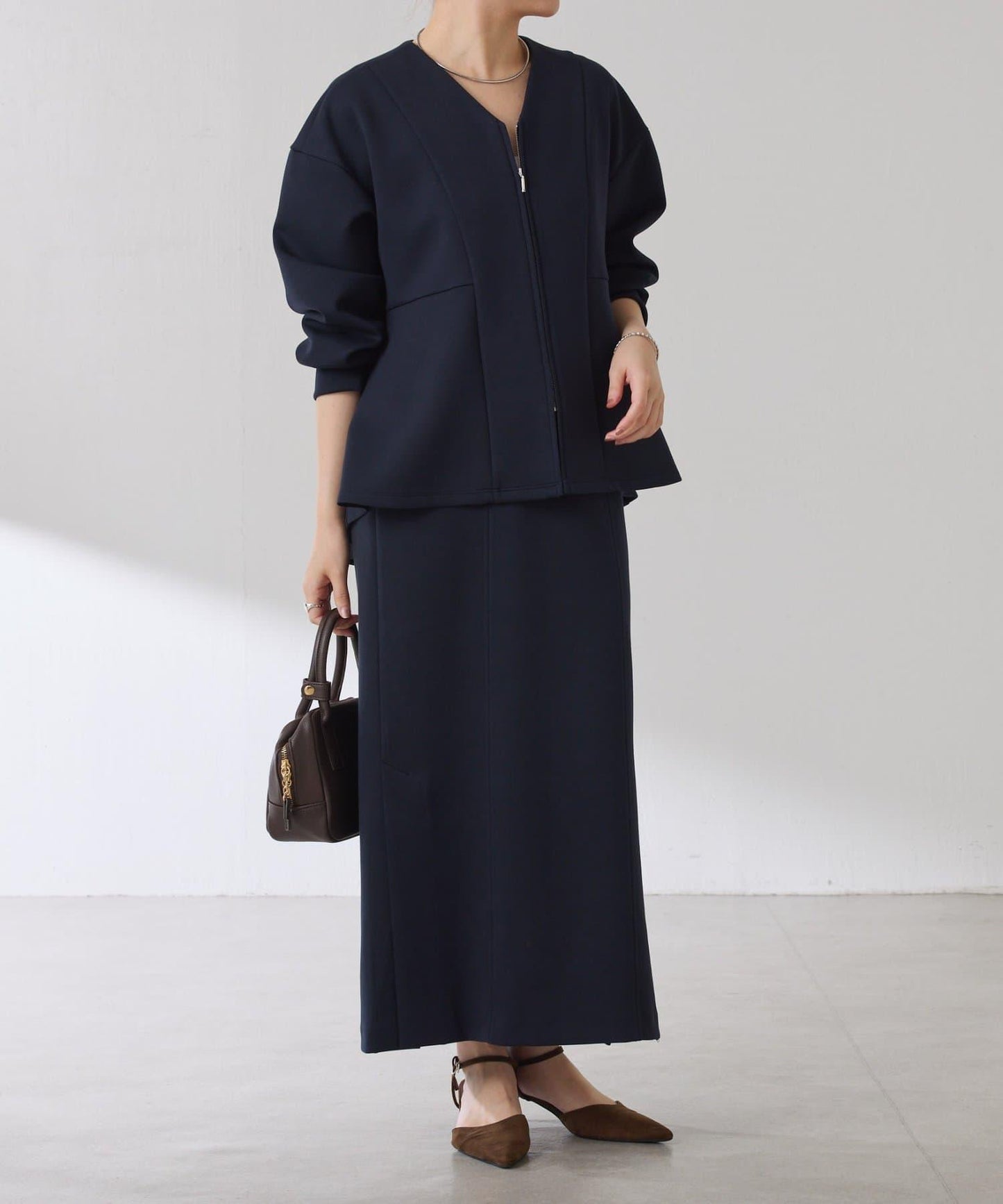 紙板荷葉邊開衫/套裝服