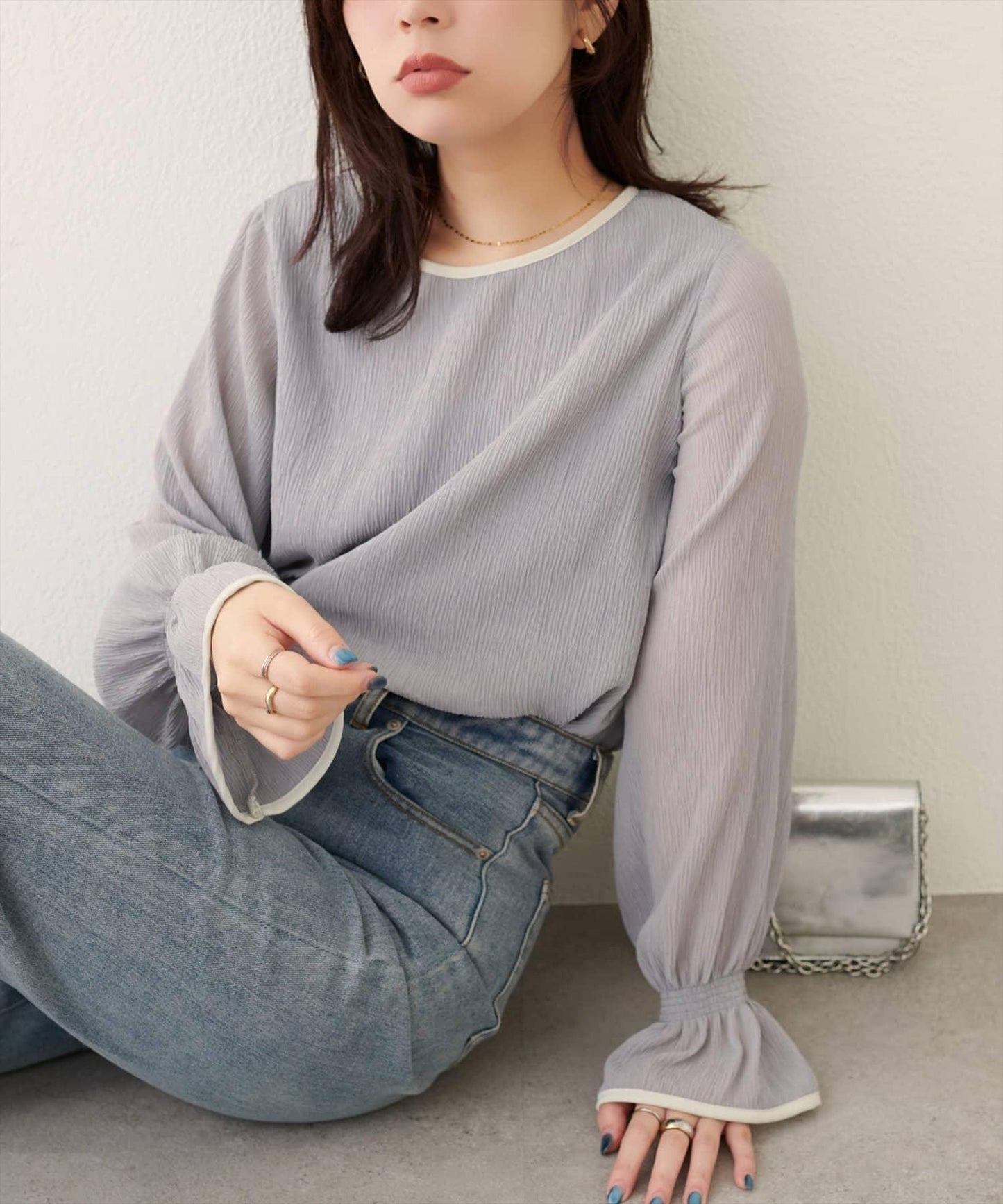 褶皺滾邊襯衫