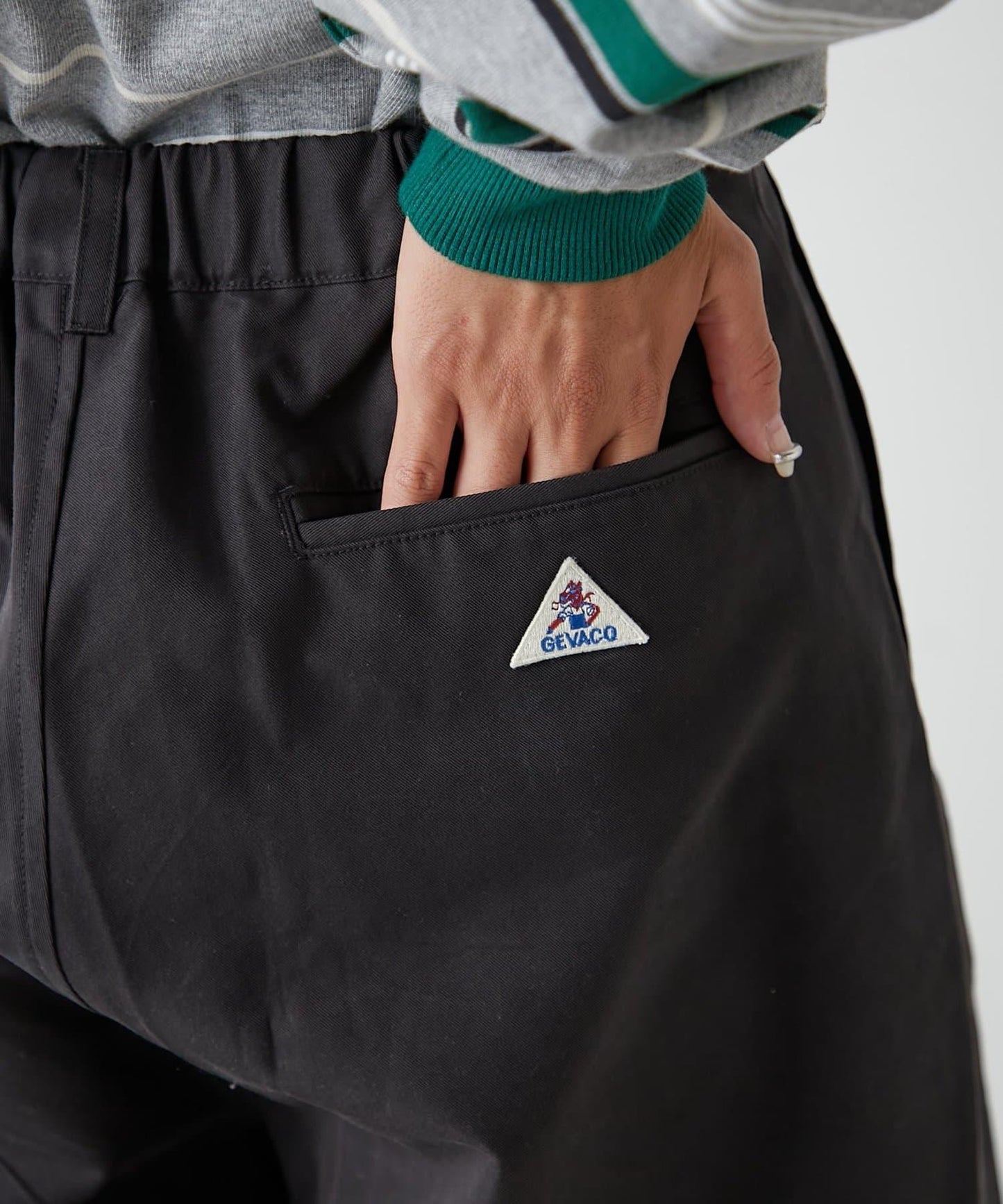 【GEVACO】腰部標籤裝飾中褲