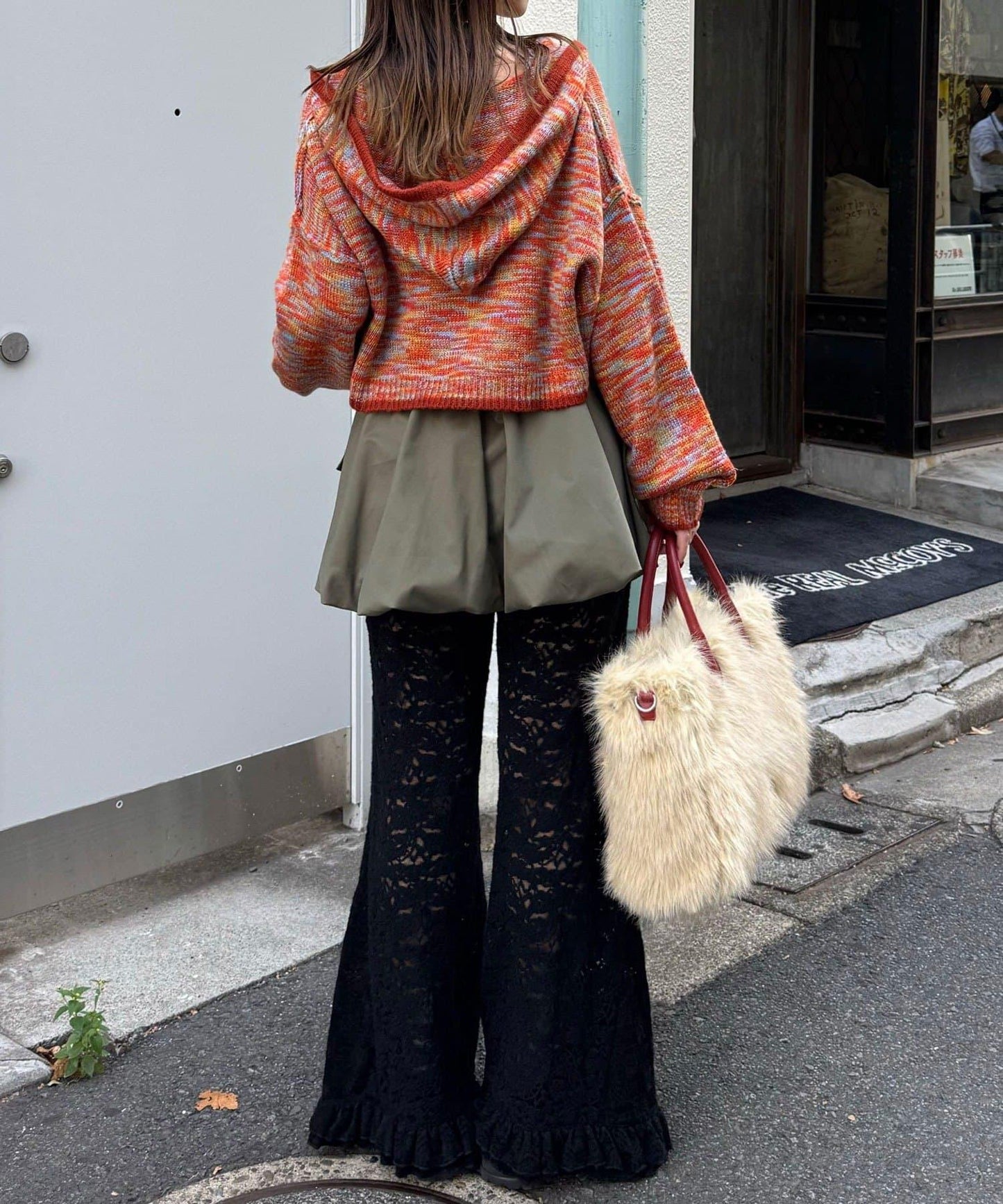 磨毛蕾絲拼接荷葉邊闊腿褲