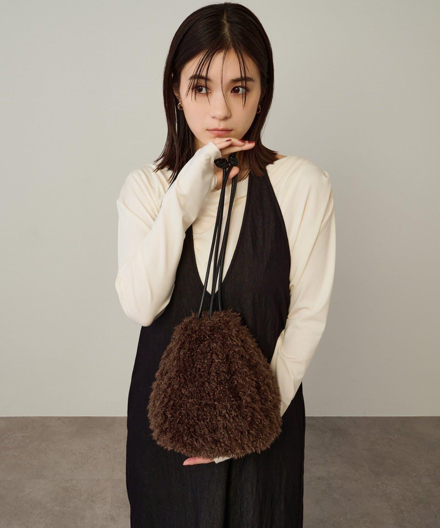 毛絨束口袋