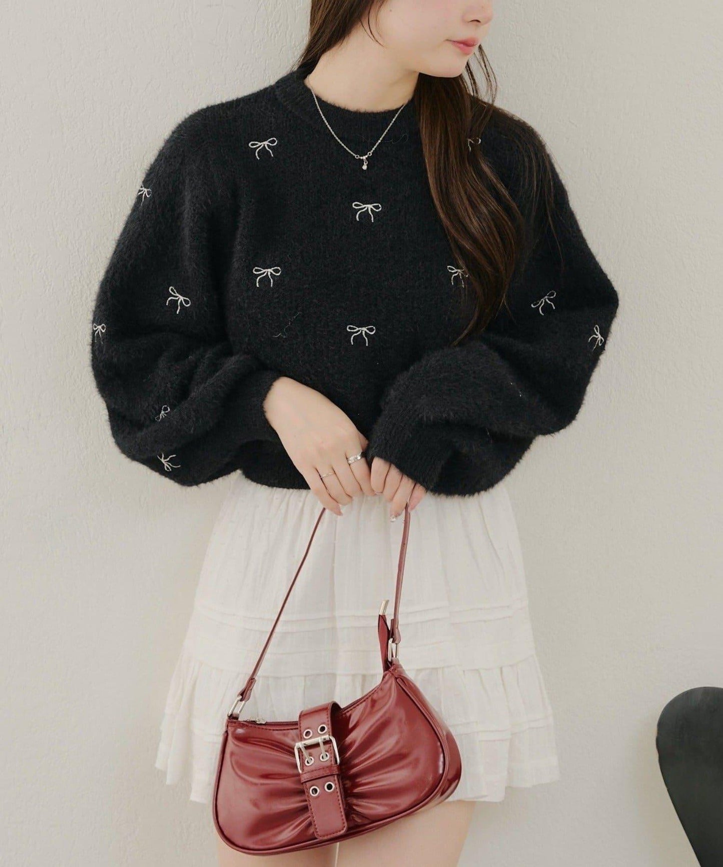 蝴蝶結刺繡羽毛針織衫