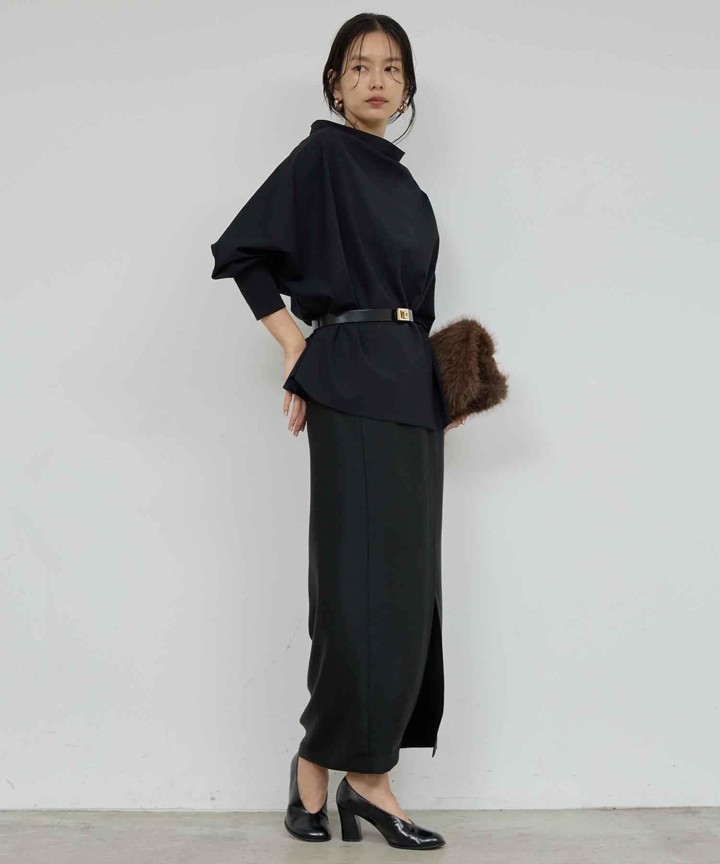 【近期開始】【ガランテ的名品推出新款!】褶皺瓶型針織衫