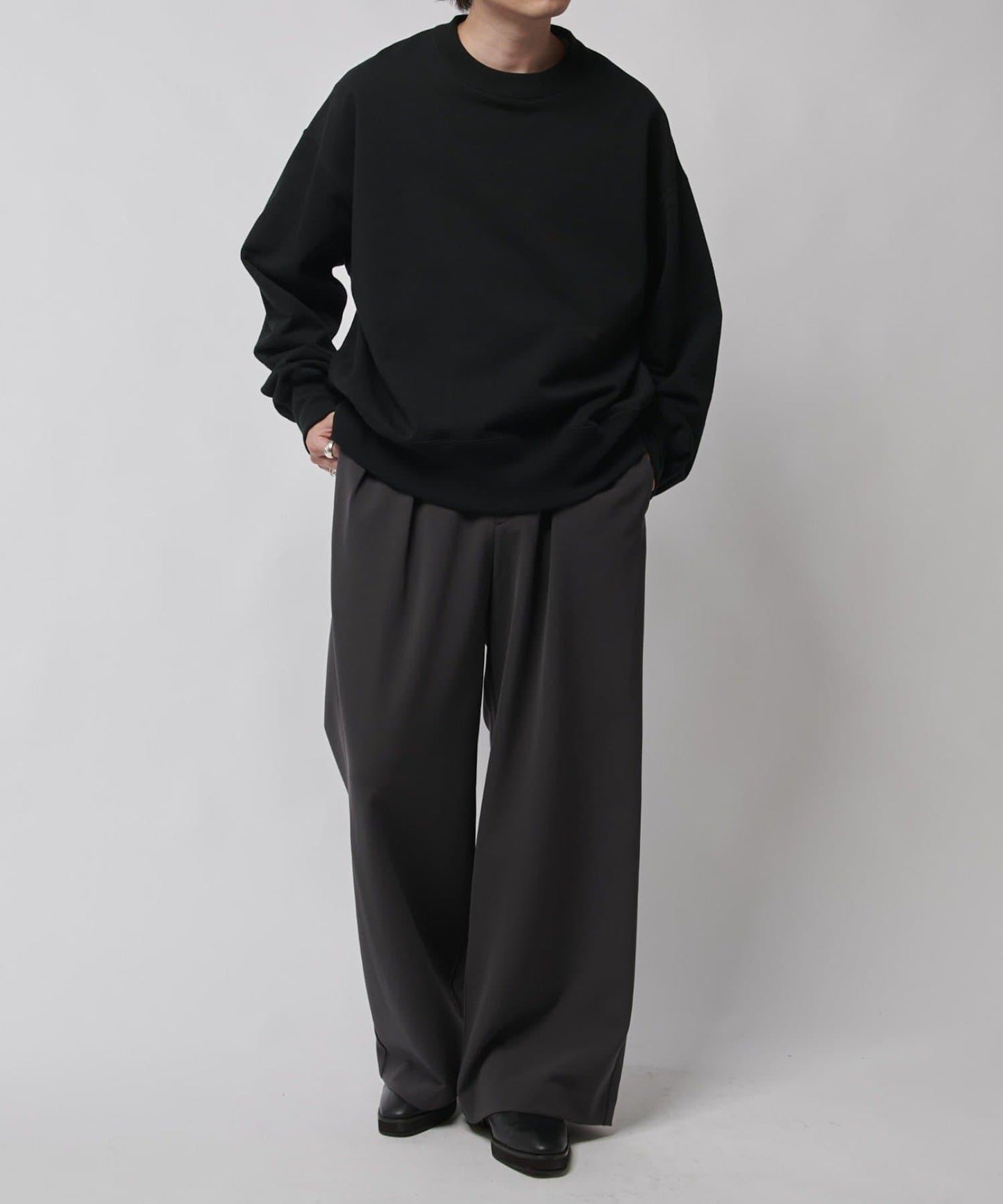 【Lui's】高密度厚款圓領衛衣