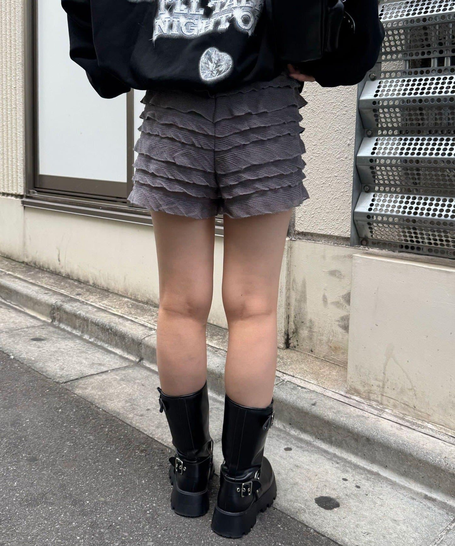 層疊荷葉邊短褲