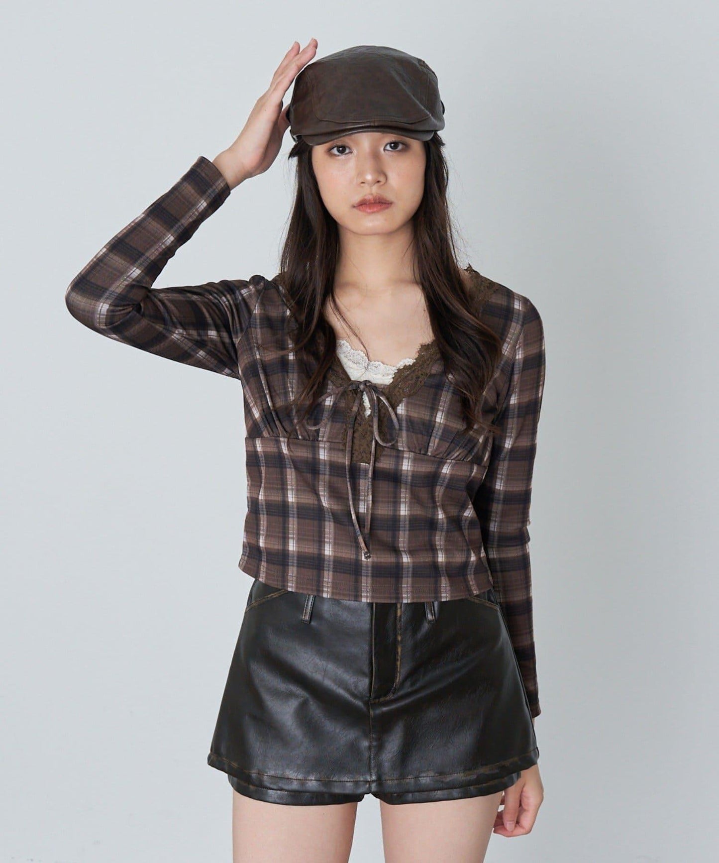 蕾絲拼接長袖T恤