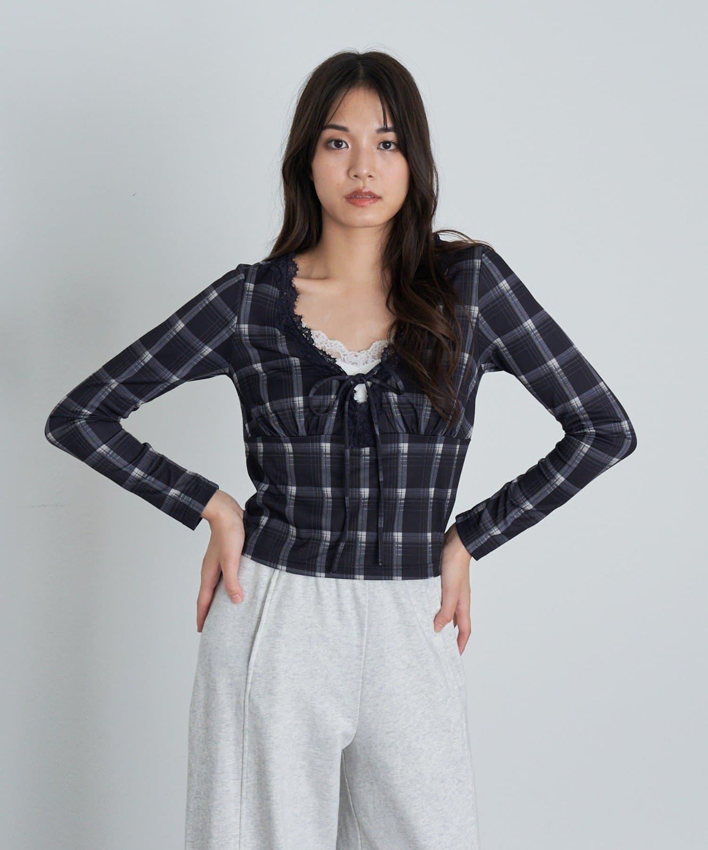 蕾絲拼接長袖T恤